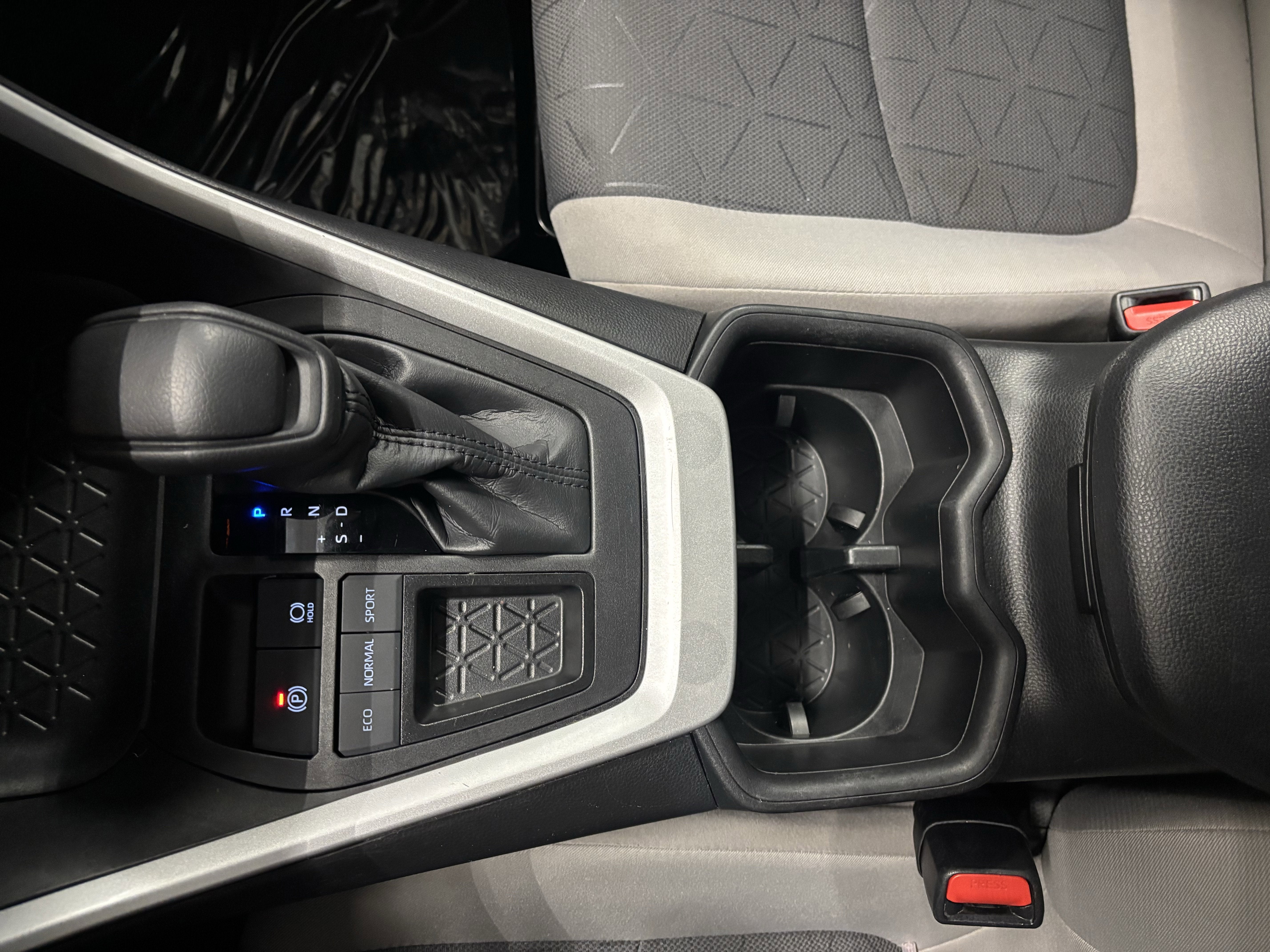 2024 Toyota RAV4 XLE FWD