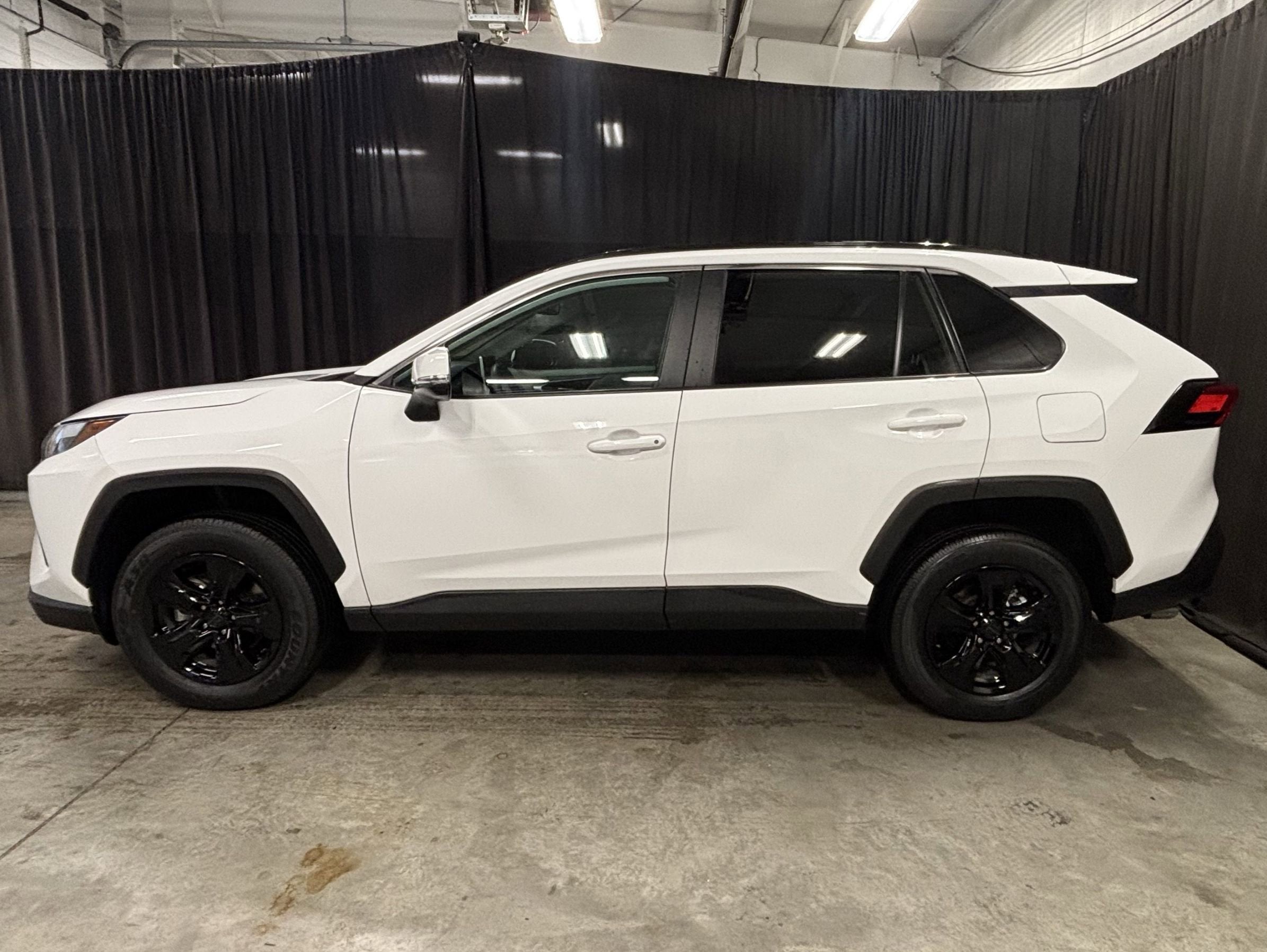 2024 Toyota RAV4 XLE FWD