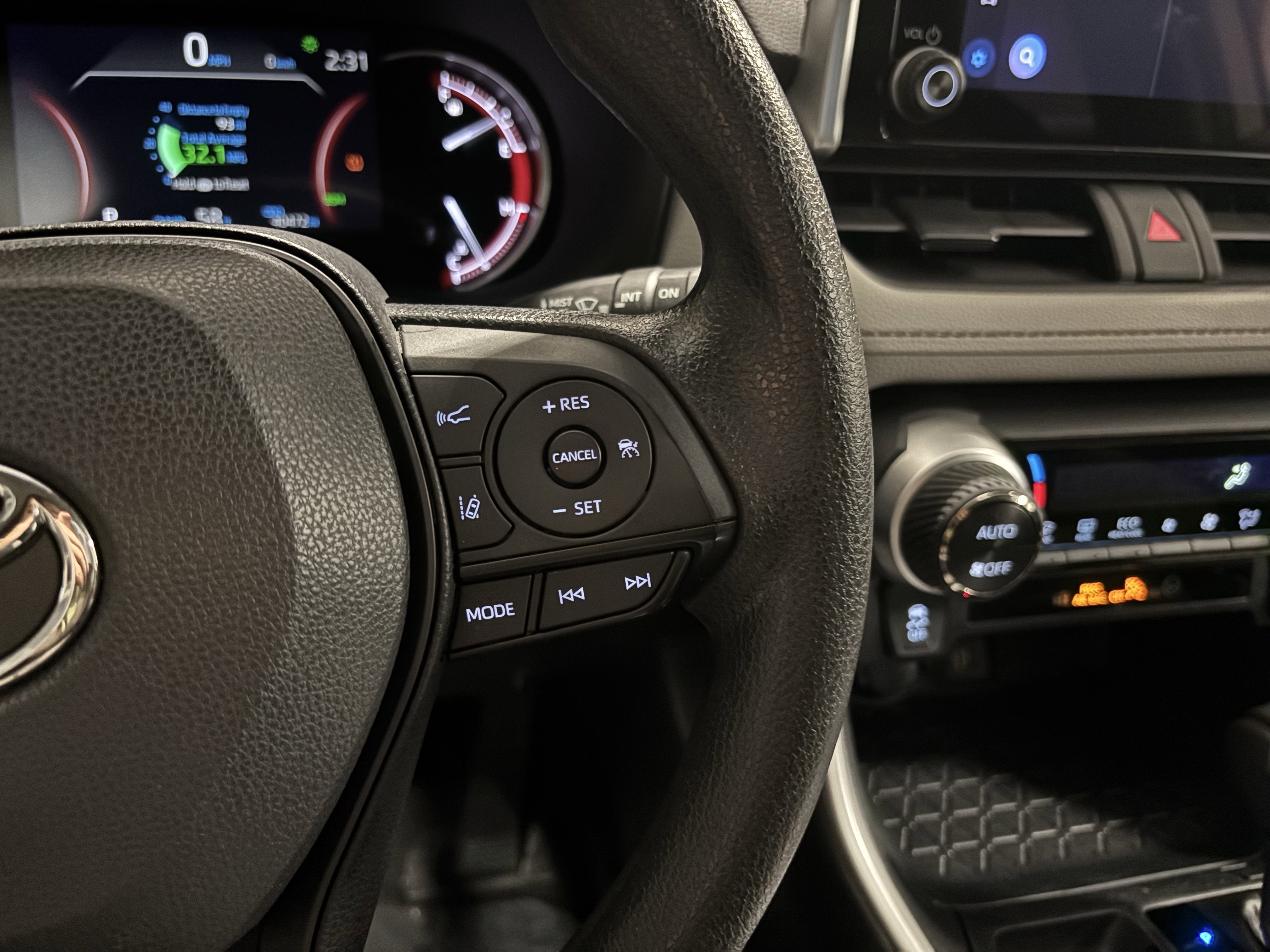 2024 Toyota RAV4 XLE FWD