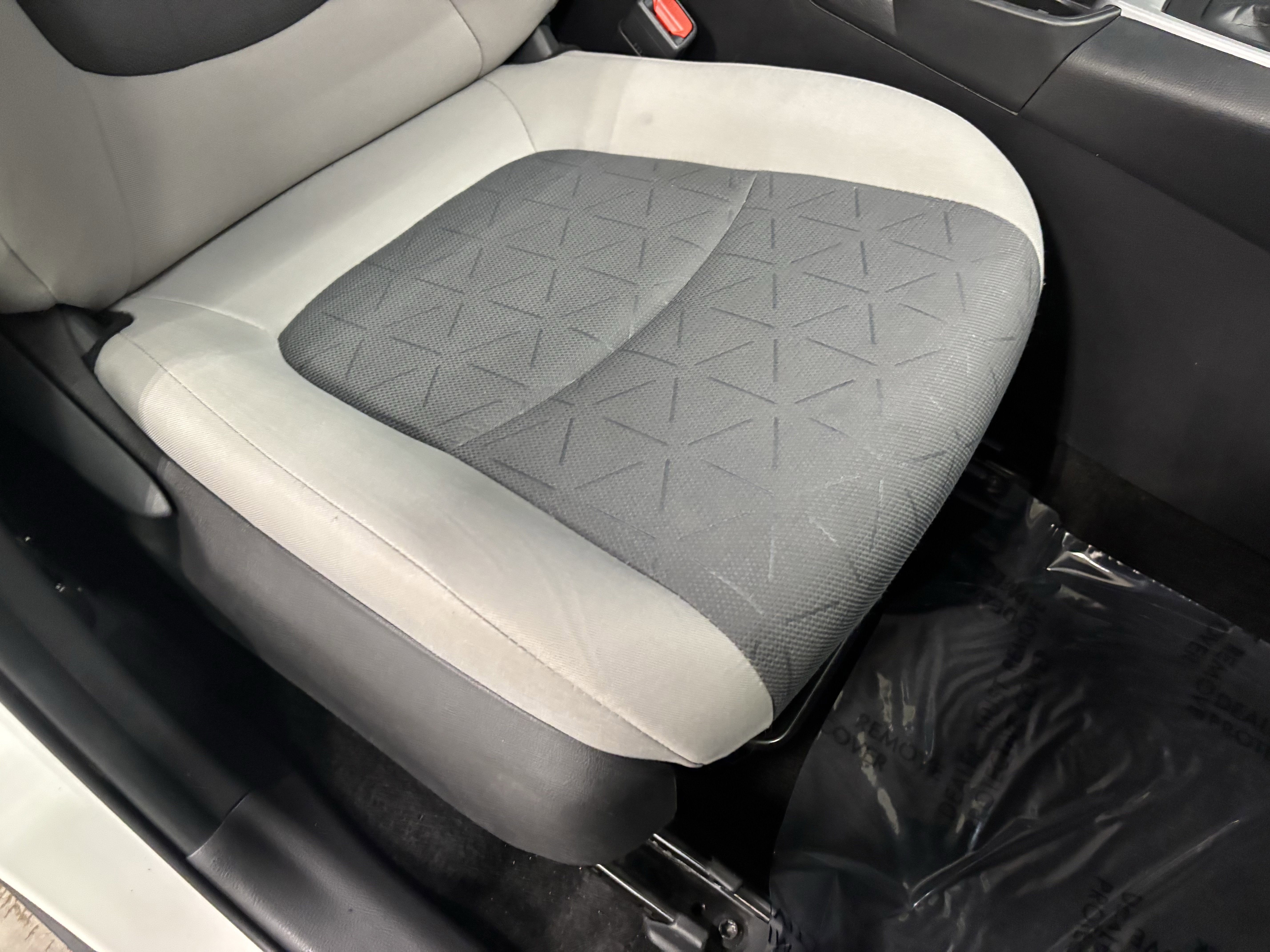 2024 Toyota RAV4 XLE FWD