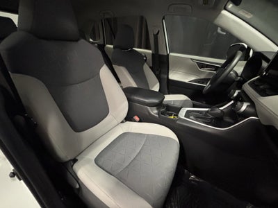 2024 Toyota RAV4 XLE FWD