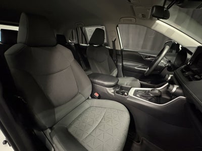 2024 Toyota RAV4 XLE FWD