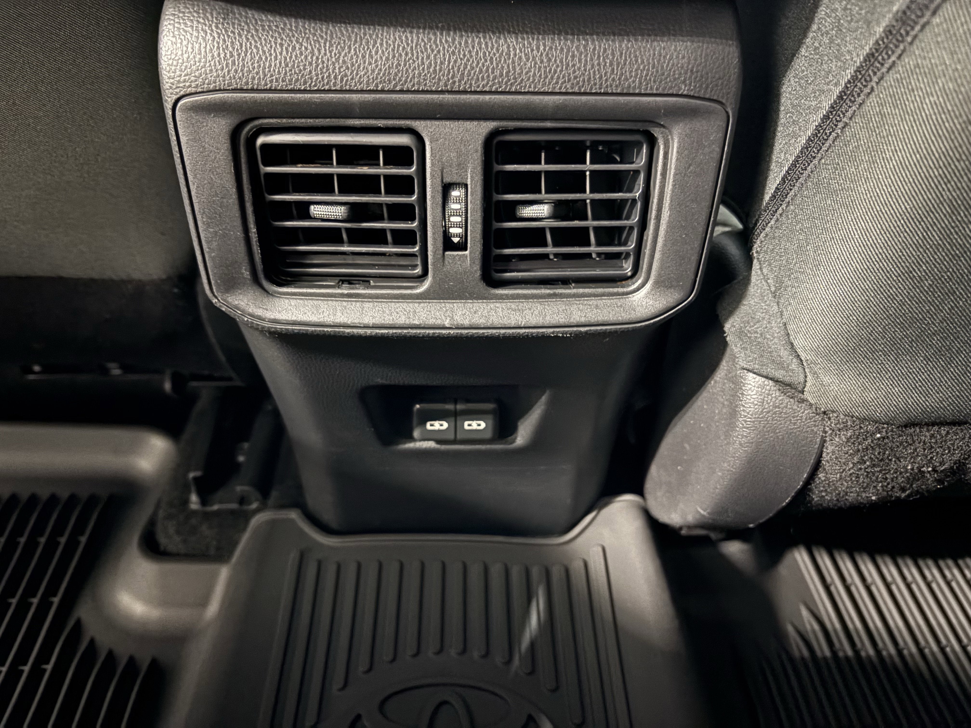 2024 Toyota RAV4 XLE FWD