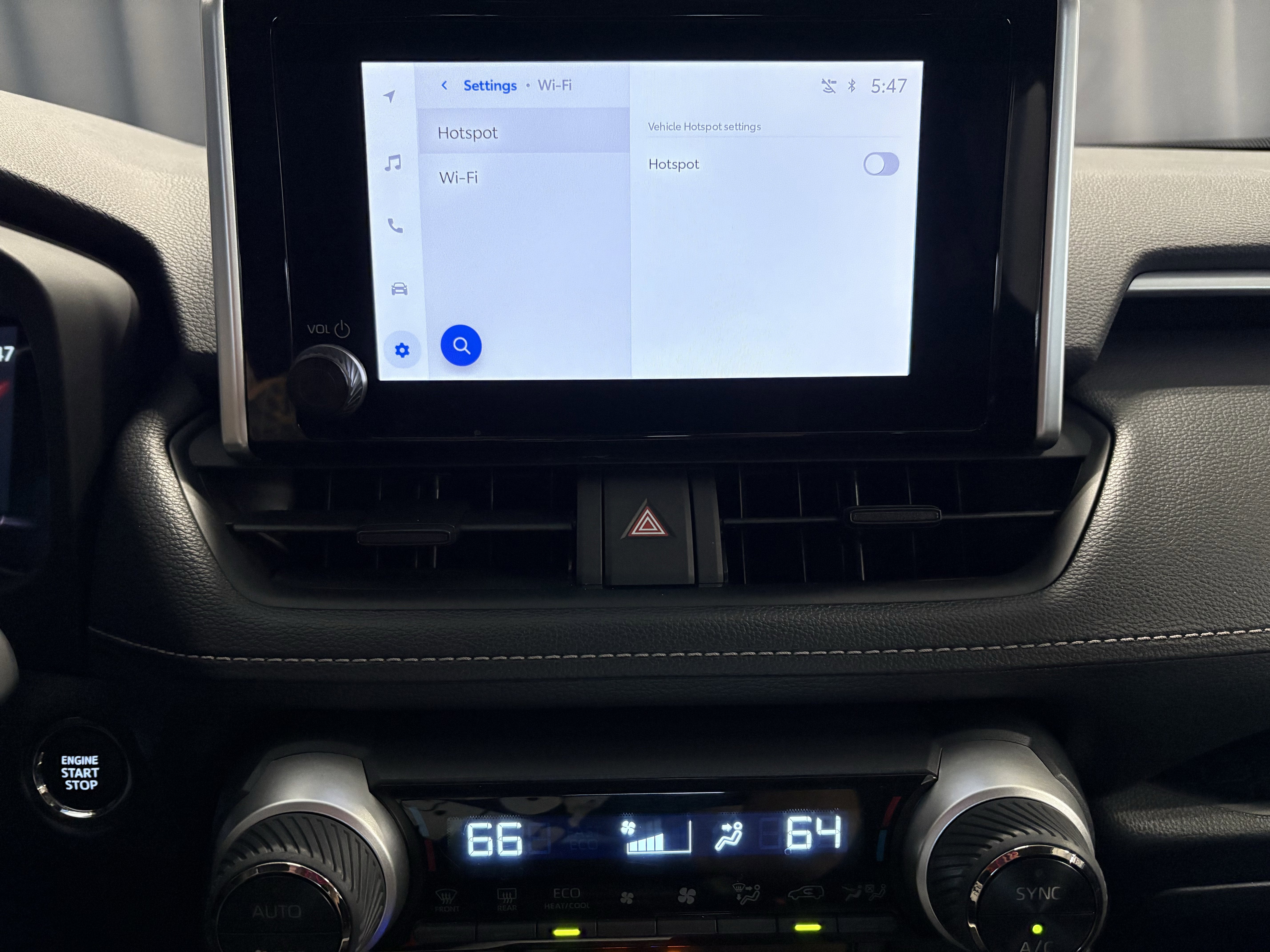 2025 Toyota RAV4 XLE FWD