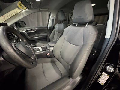 2025 Toyota RAV4 XLE FWD