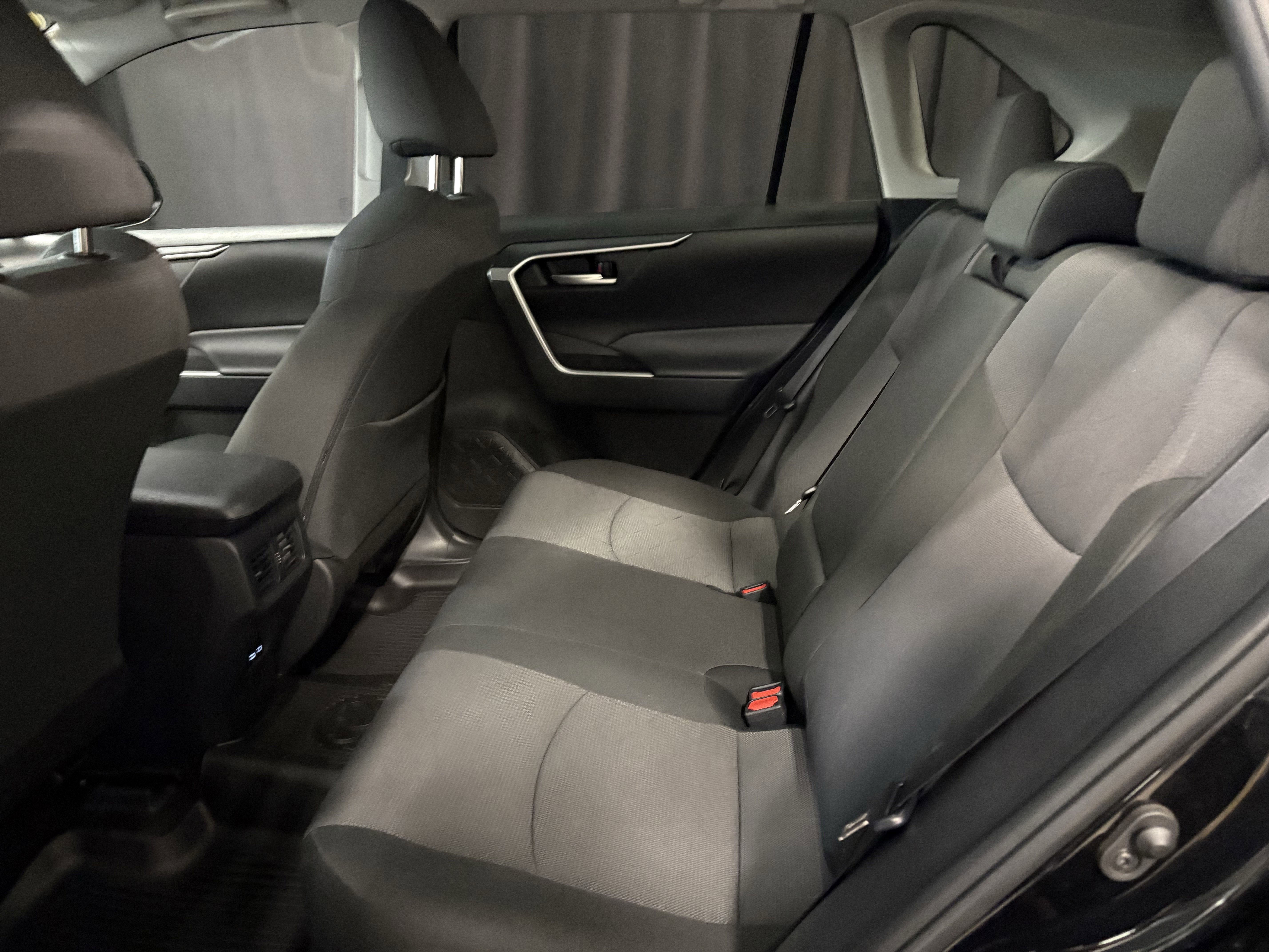 2025 Toyota RAV4 XLE FWD