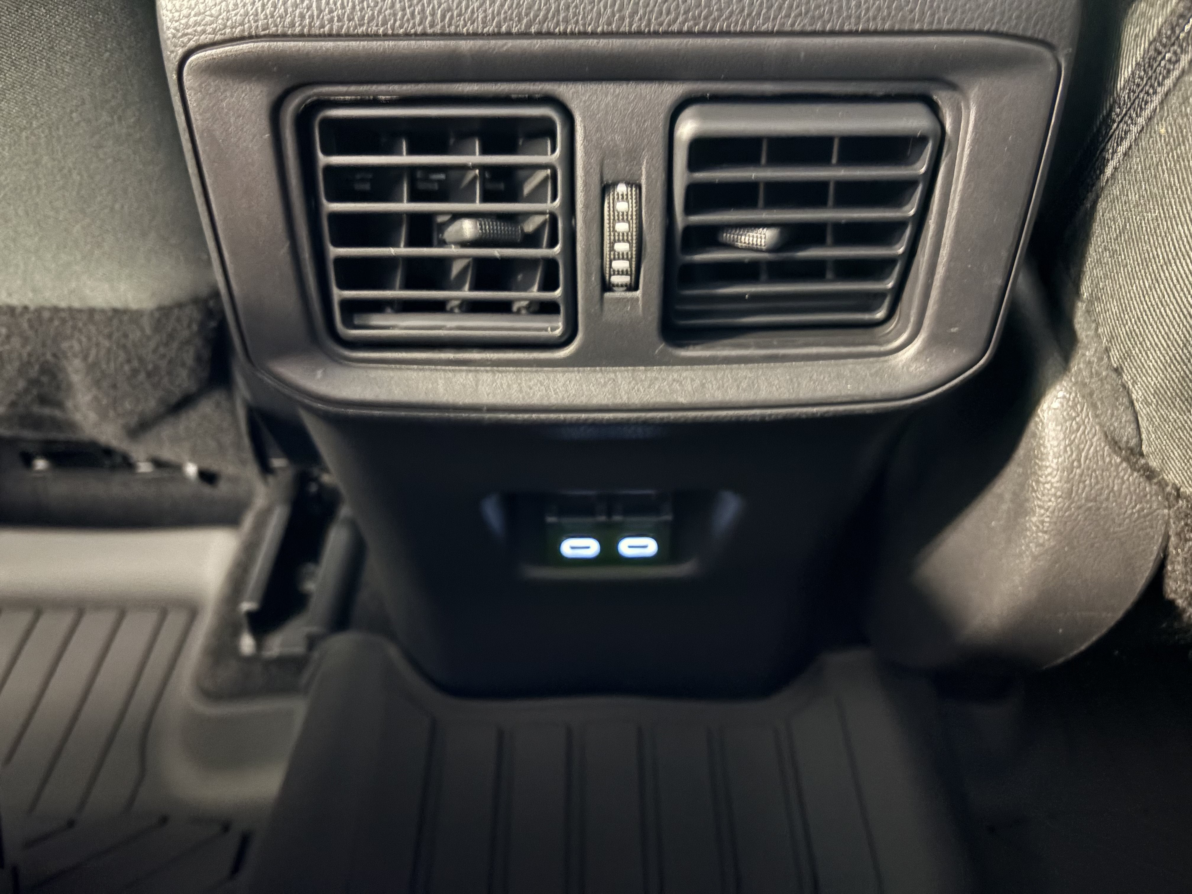 2025 Toyota RAV4 XLE FWD