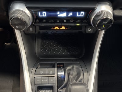 2025 Toyota RAV4 XLE FWD