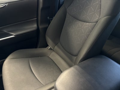 2025 Toyota RAV4 XLE FWD