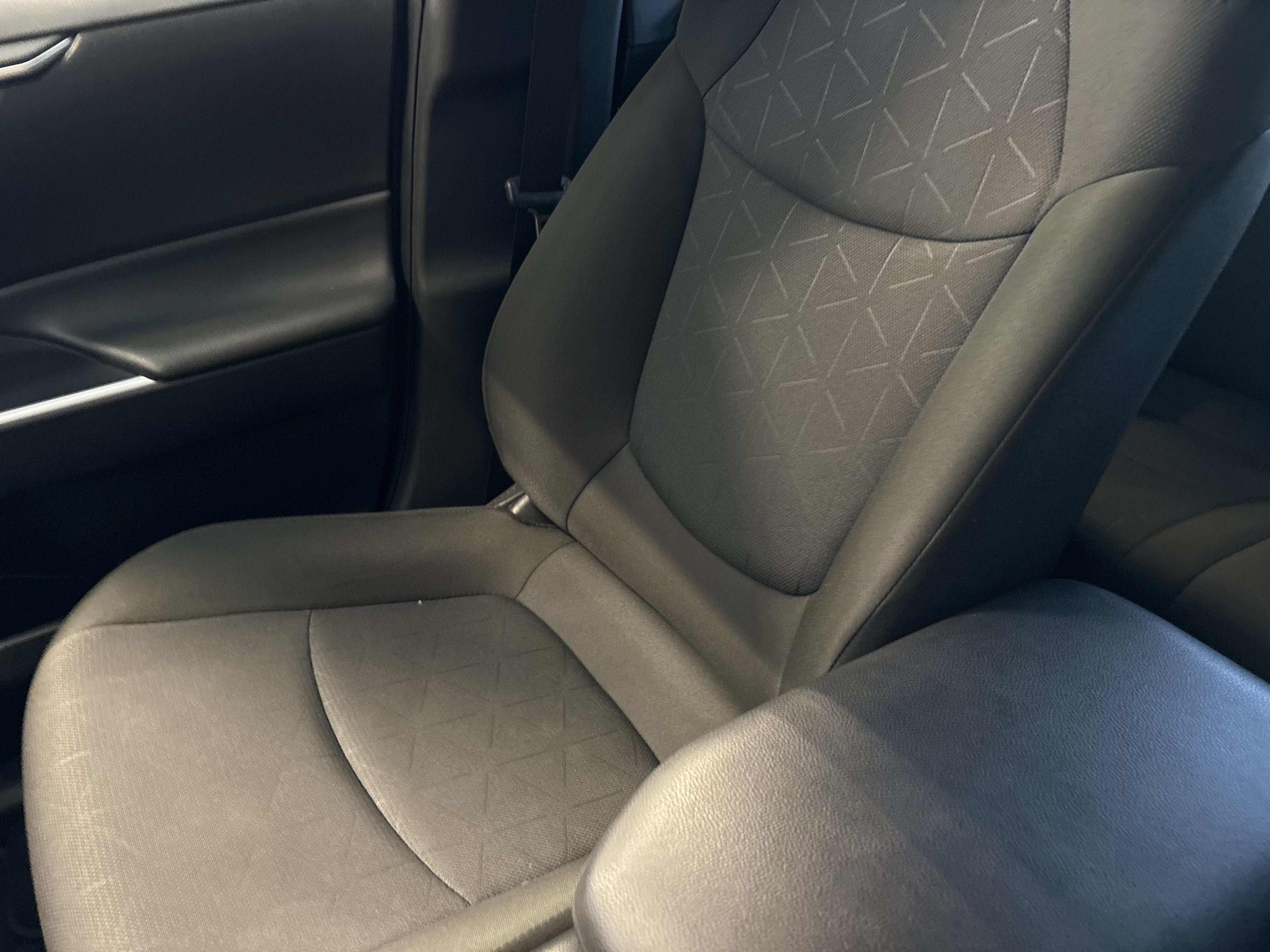 2025 Toyota RAV4 XLE FWD