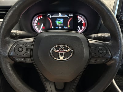 2025 Toyota RAV4 XLE FWD