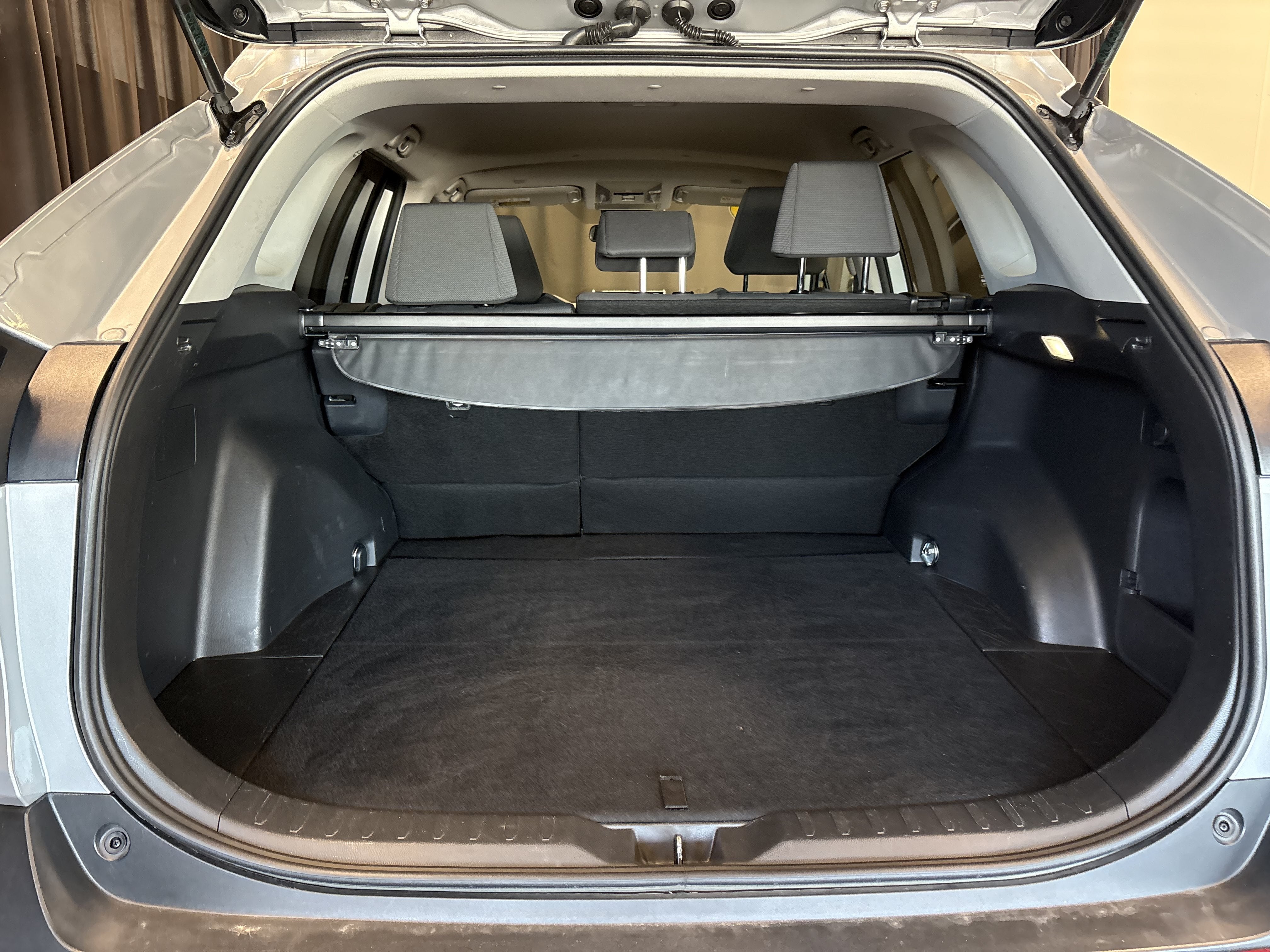 2025 Toyota RAV4 XLE FWD