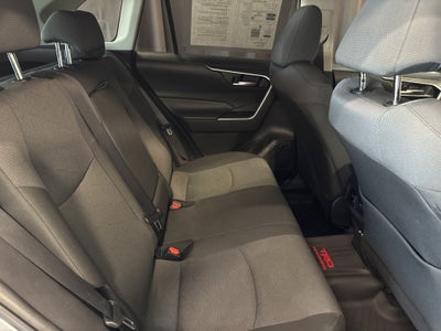 2025 Toyota RAV4 XLE FWD