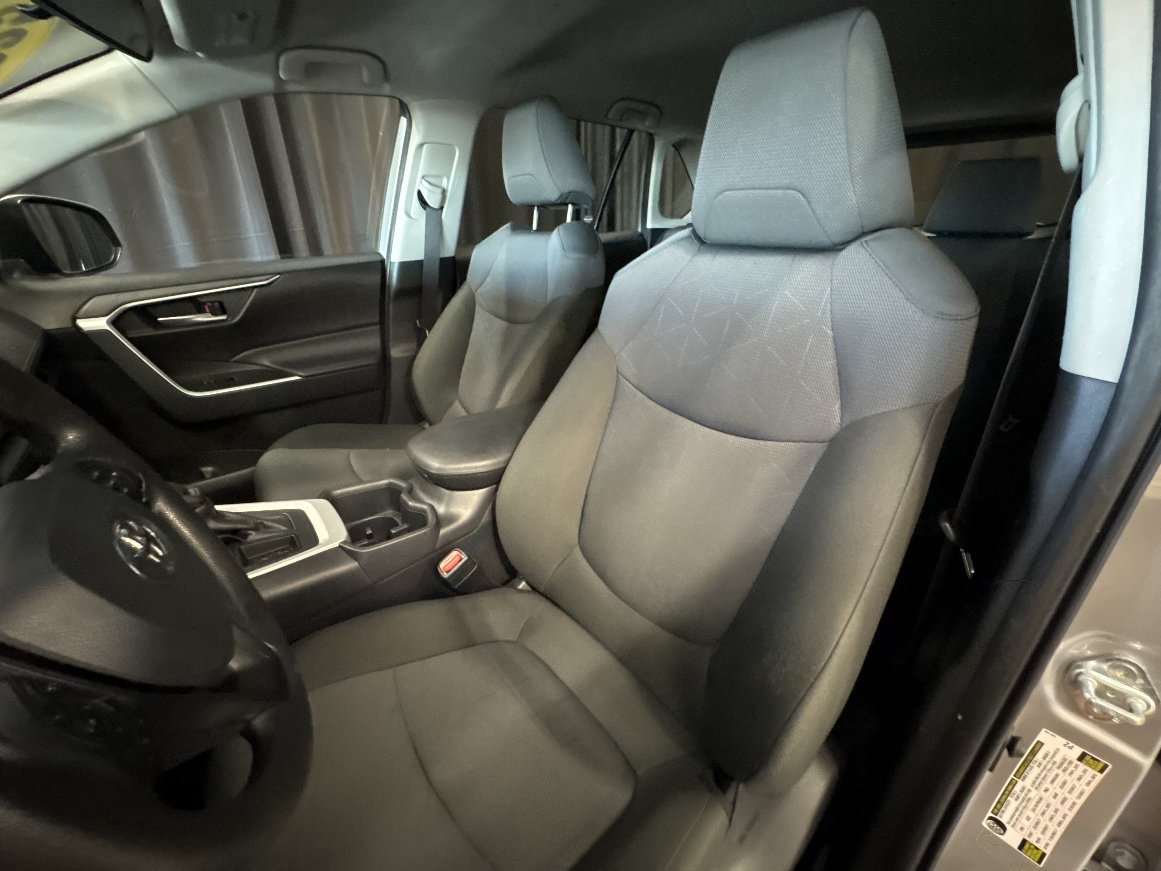 2025 Toyota RAV4 XLE FWD