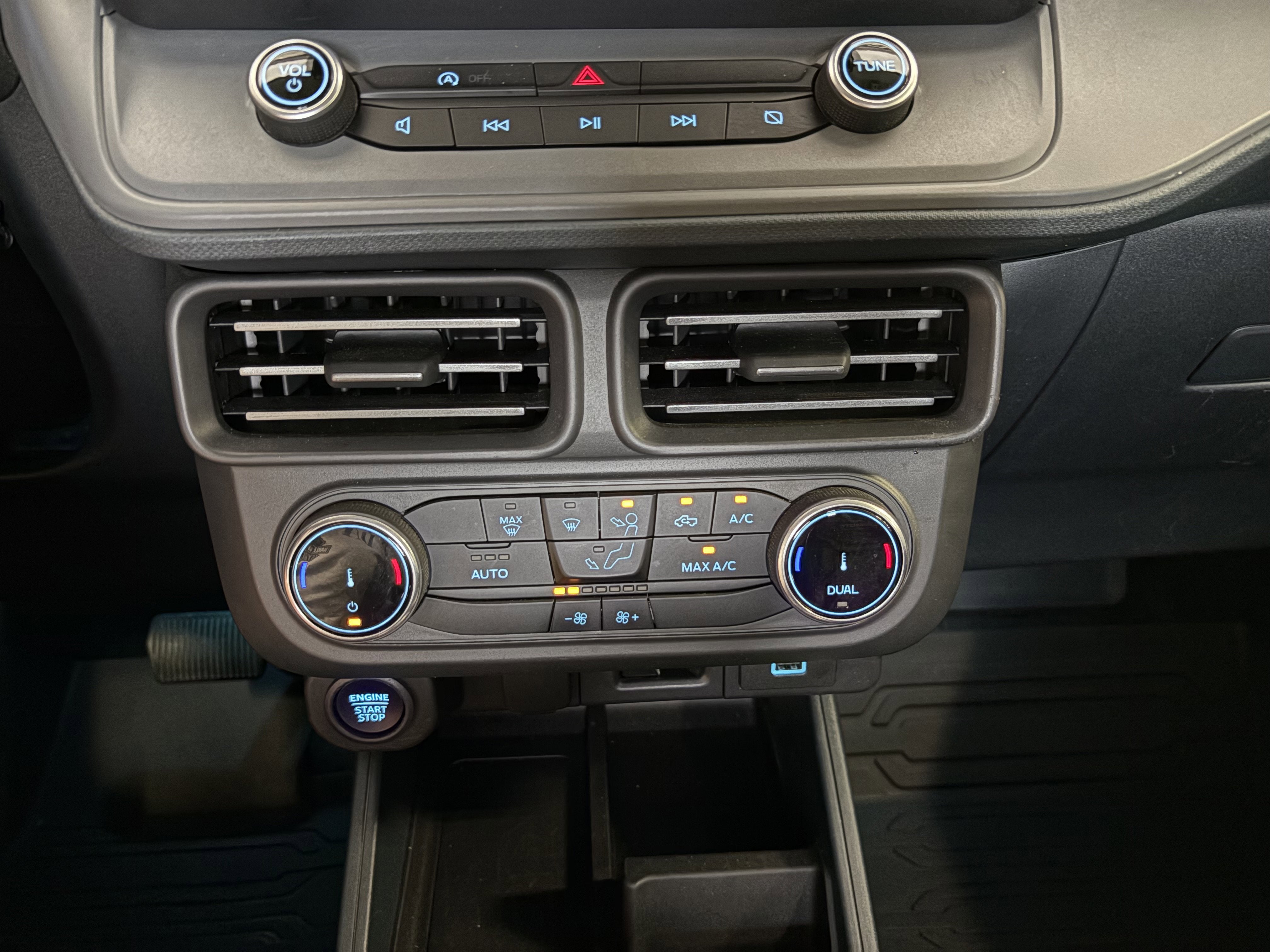 2023 Ford Maverick LARIAT Advanced AWD
