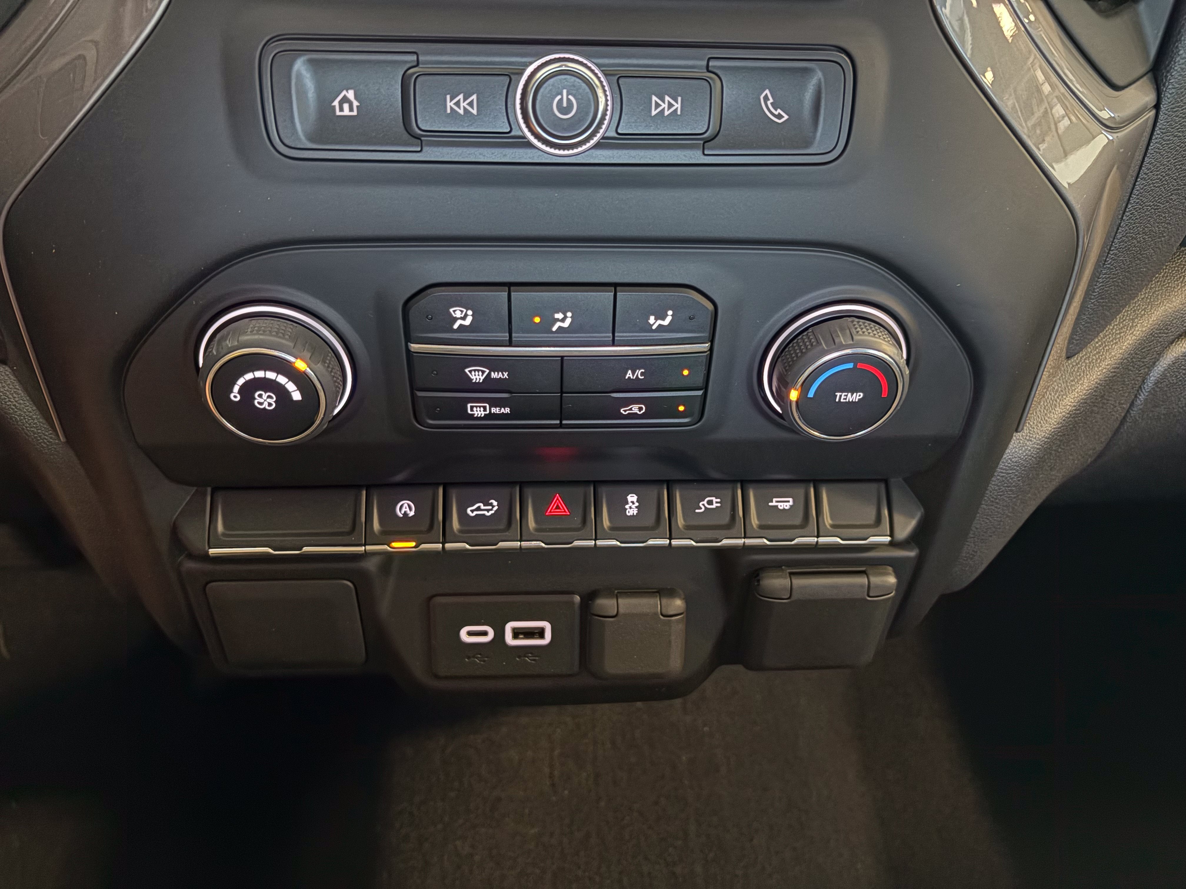 2022 Chevrolet Silverado 1500 LTD Custom RWD
