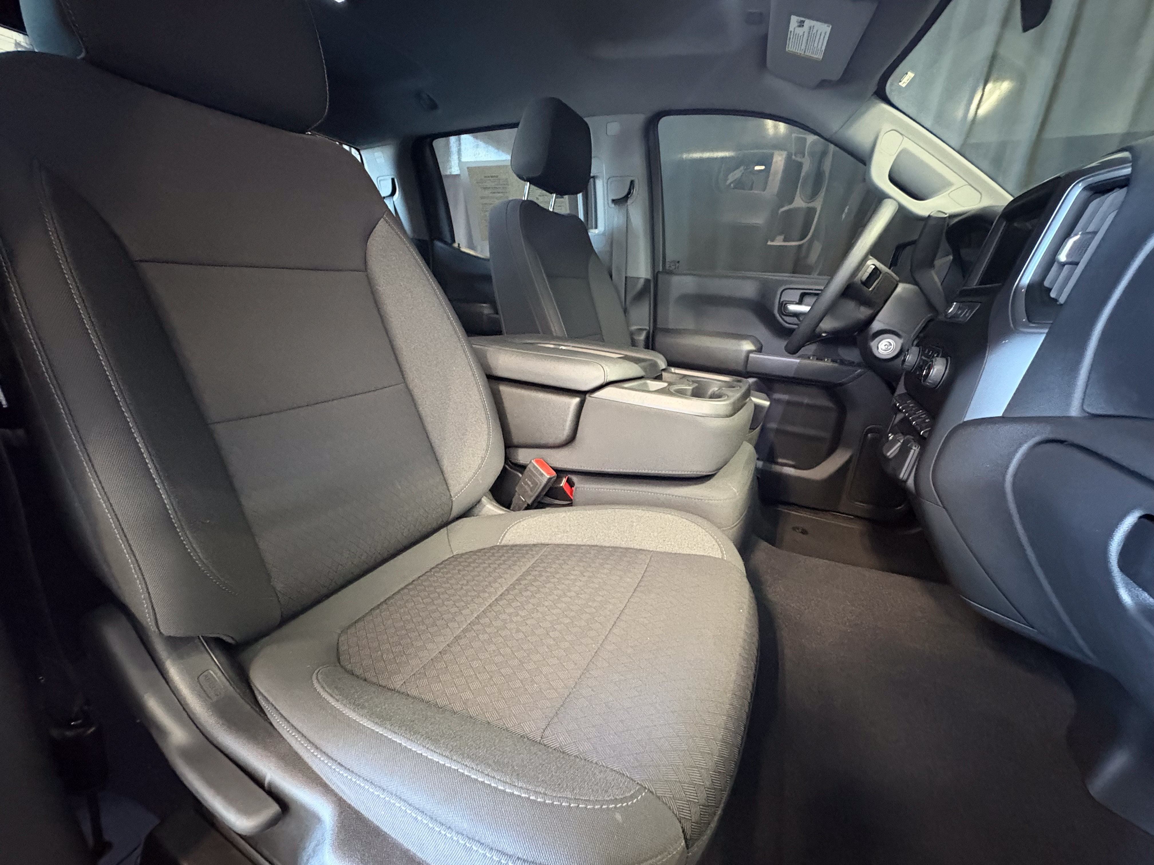 2022 Chevrolet Silverado 1500 LTD Custom RWD