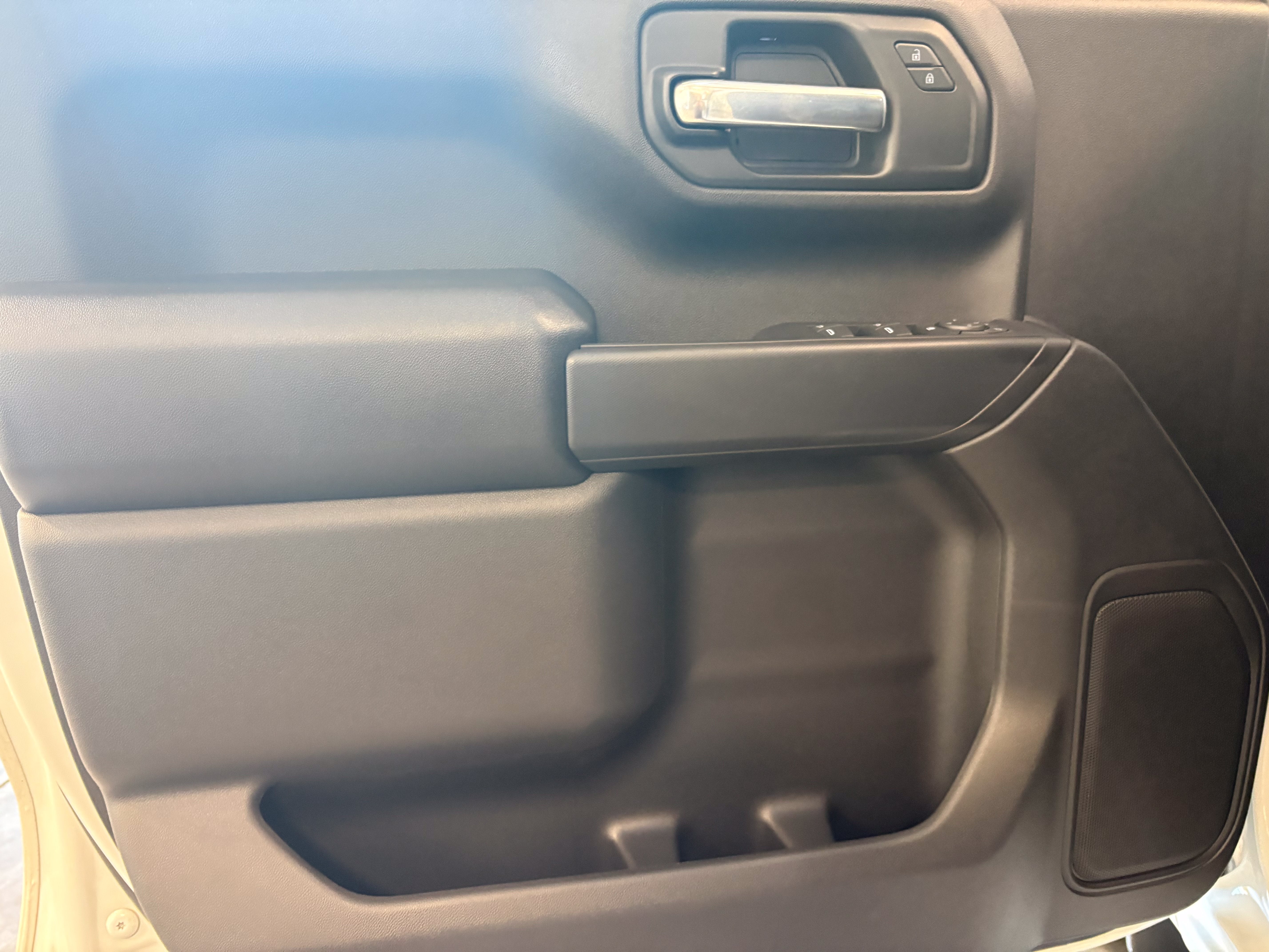 2022 Chevrolet Silverado 1500 LTD Custom RWD