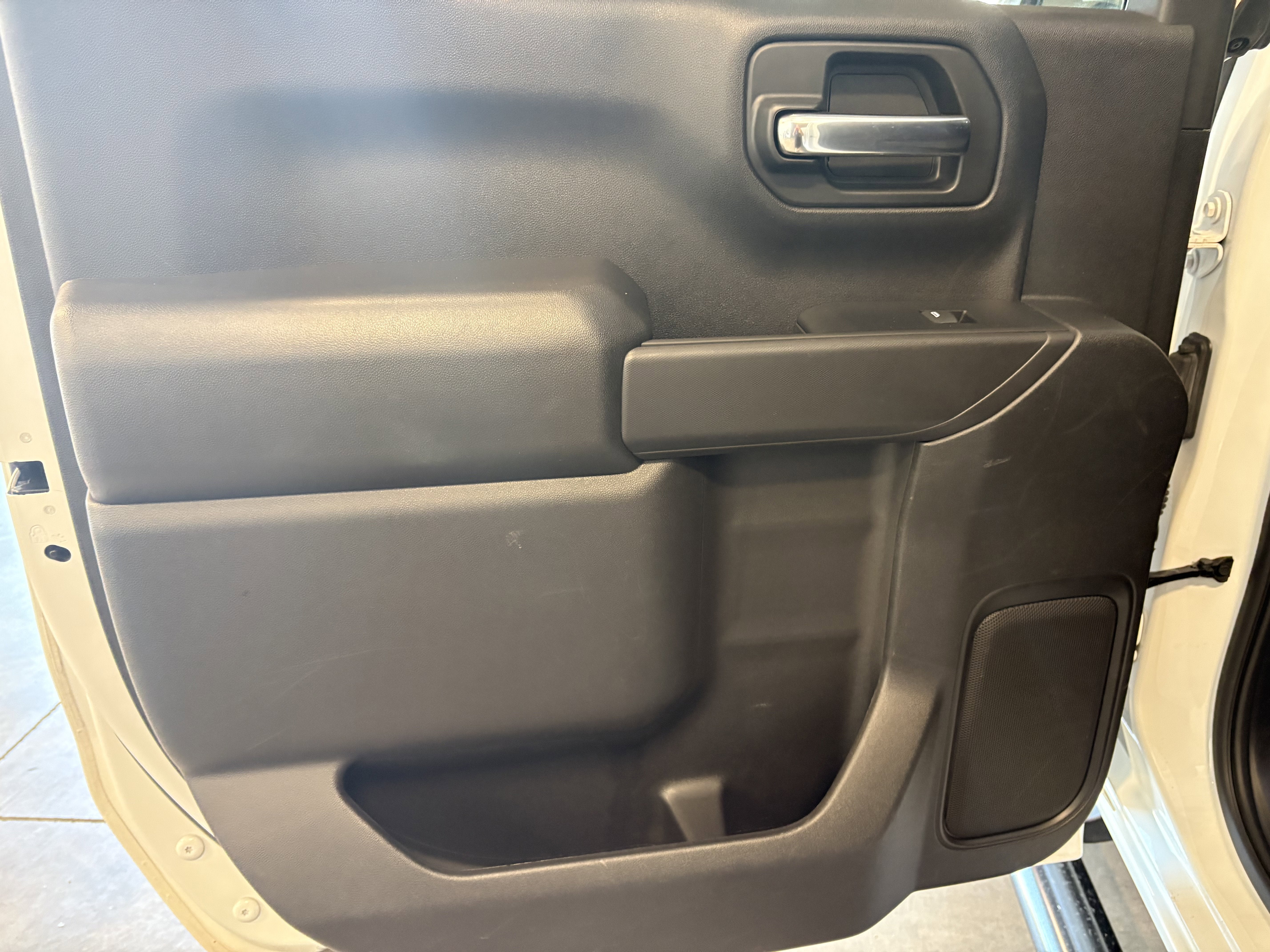 2022 Chevrolet Silverado 1500 LTD Custom RWD