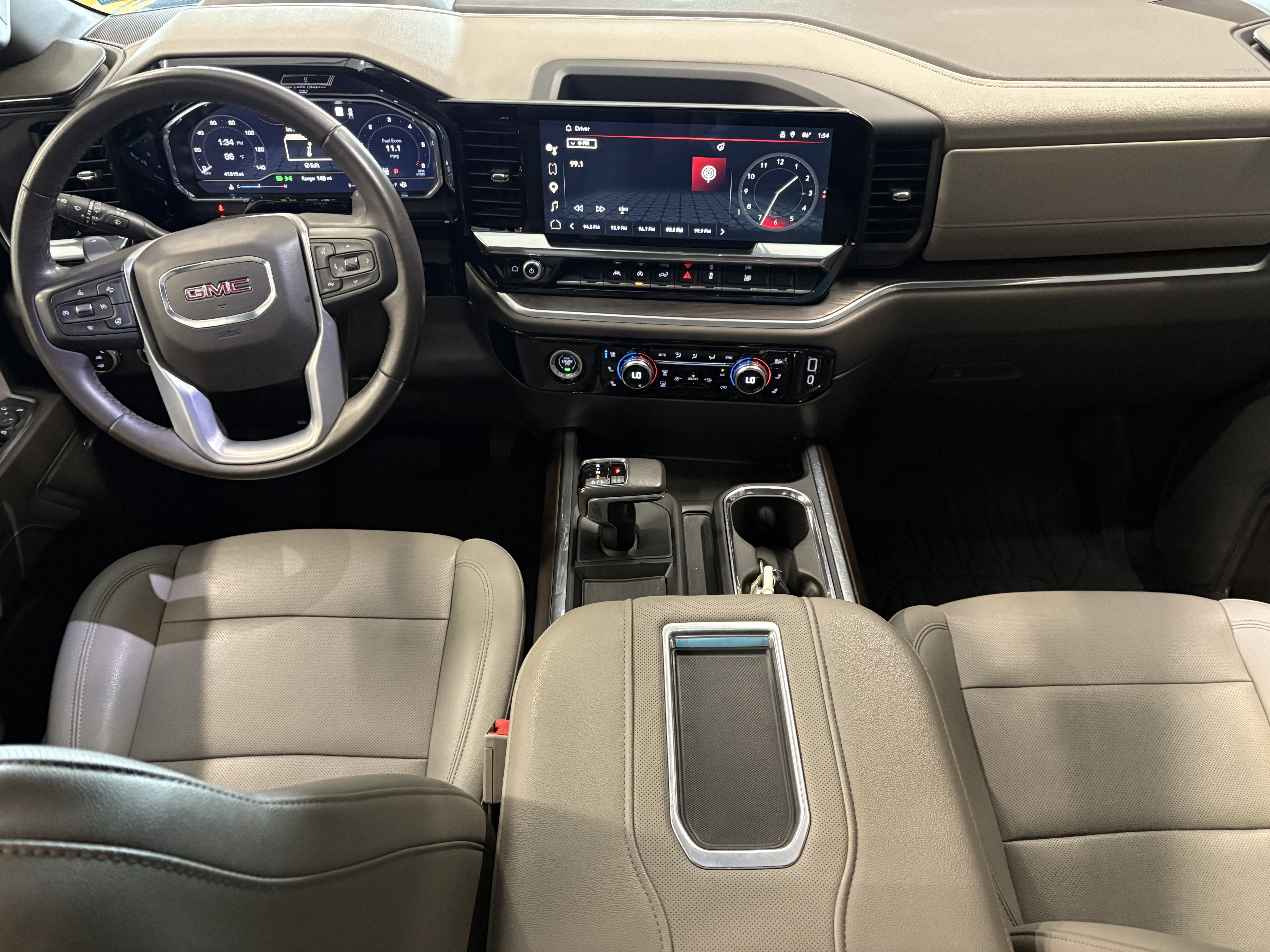 2022 GMC Sierra 1500 SLT 4WD