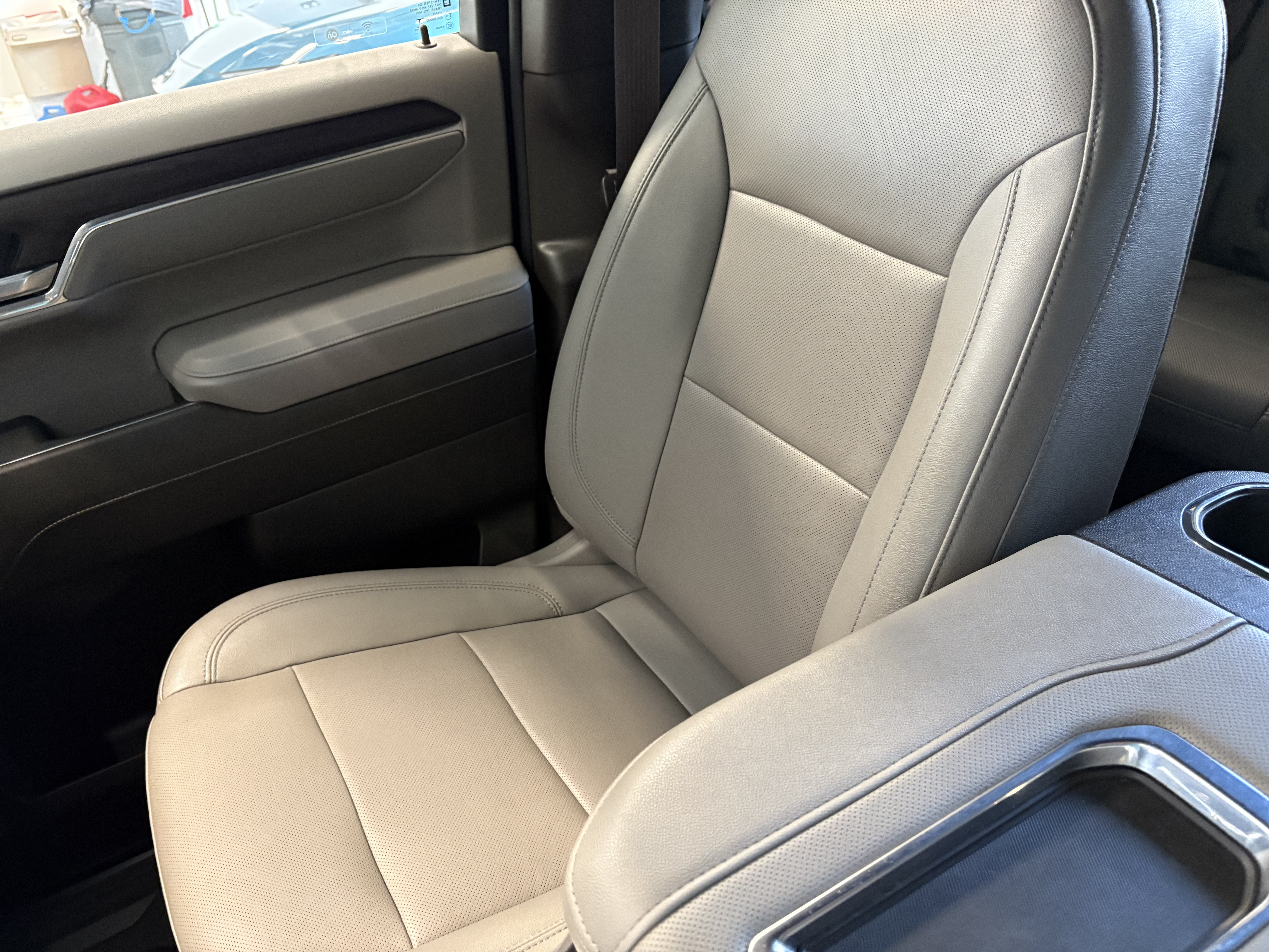 2022 GMC Sierra 1500 SLT 4WD