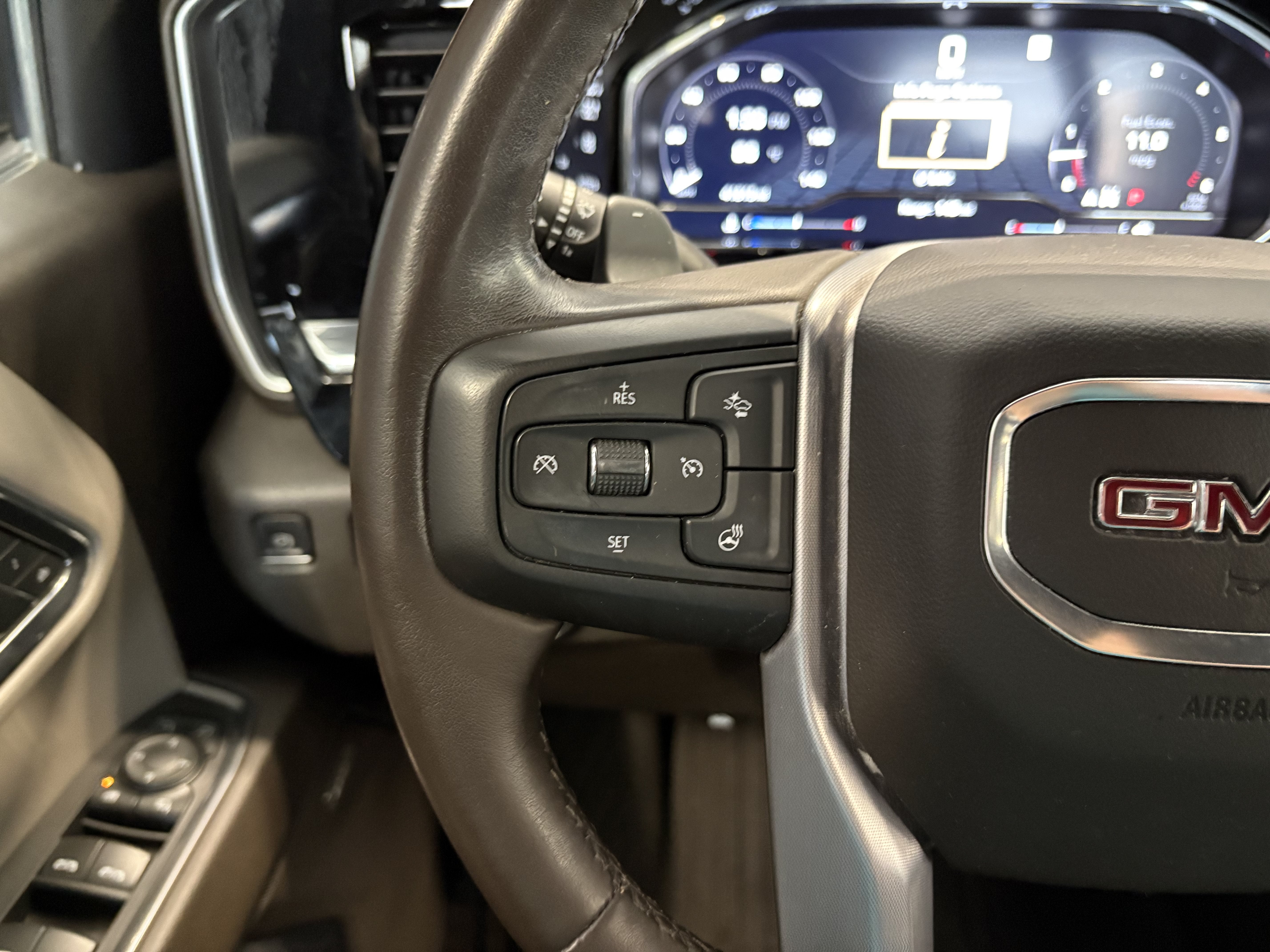 2022 GMC Sierra 1500 SLT 4WD