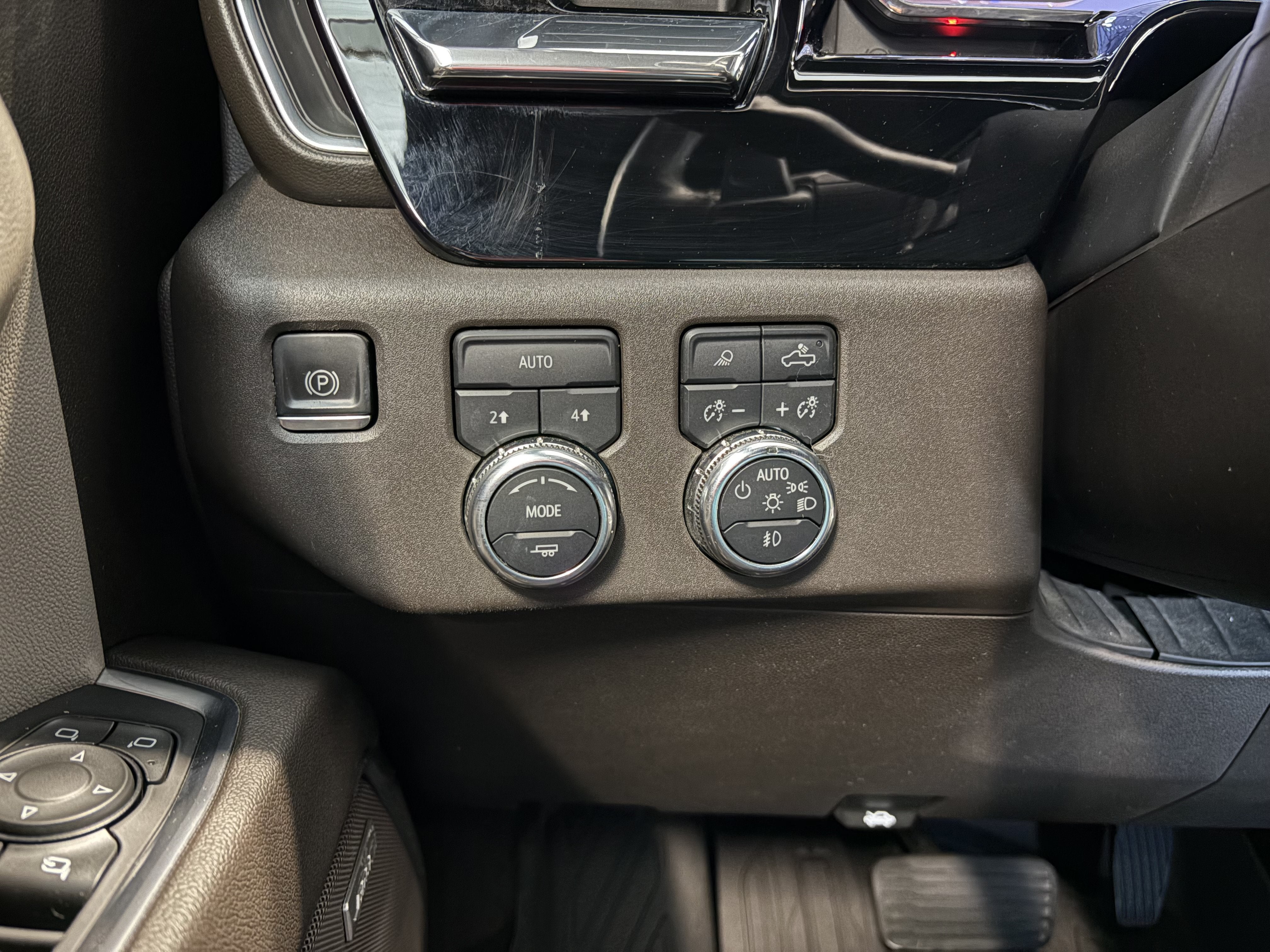 2022 GMC Sierra 1500 SLT 4WD