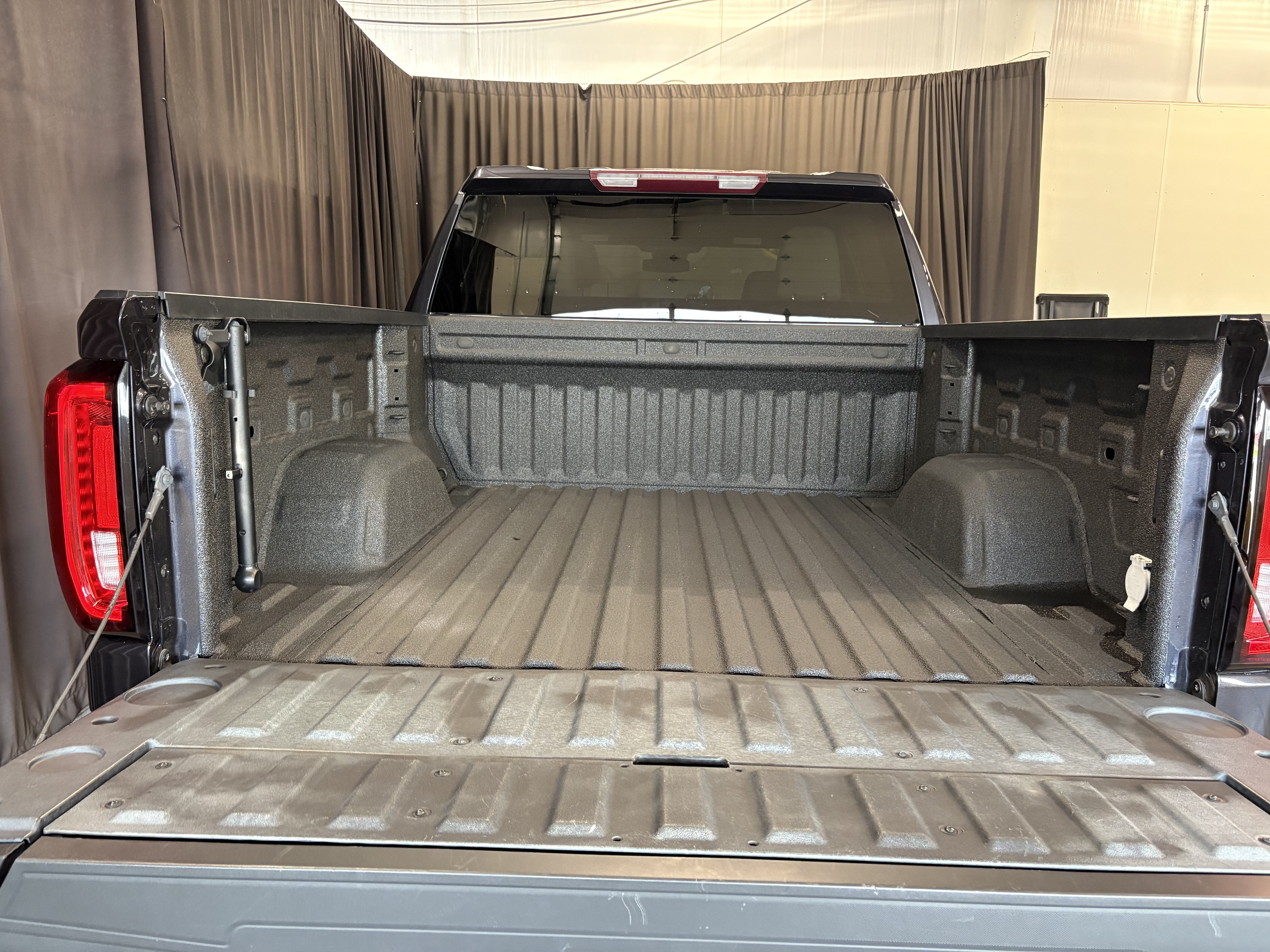 2022 GMC Sierra 1500 SLT 4WD