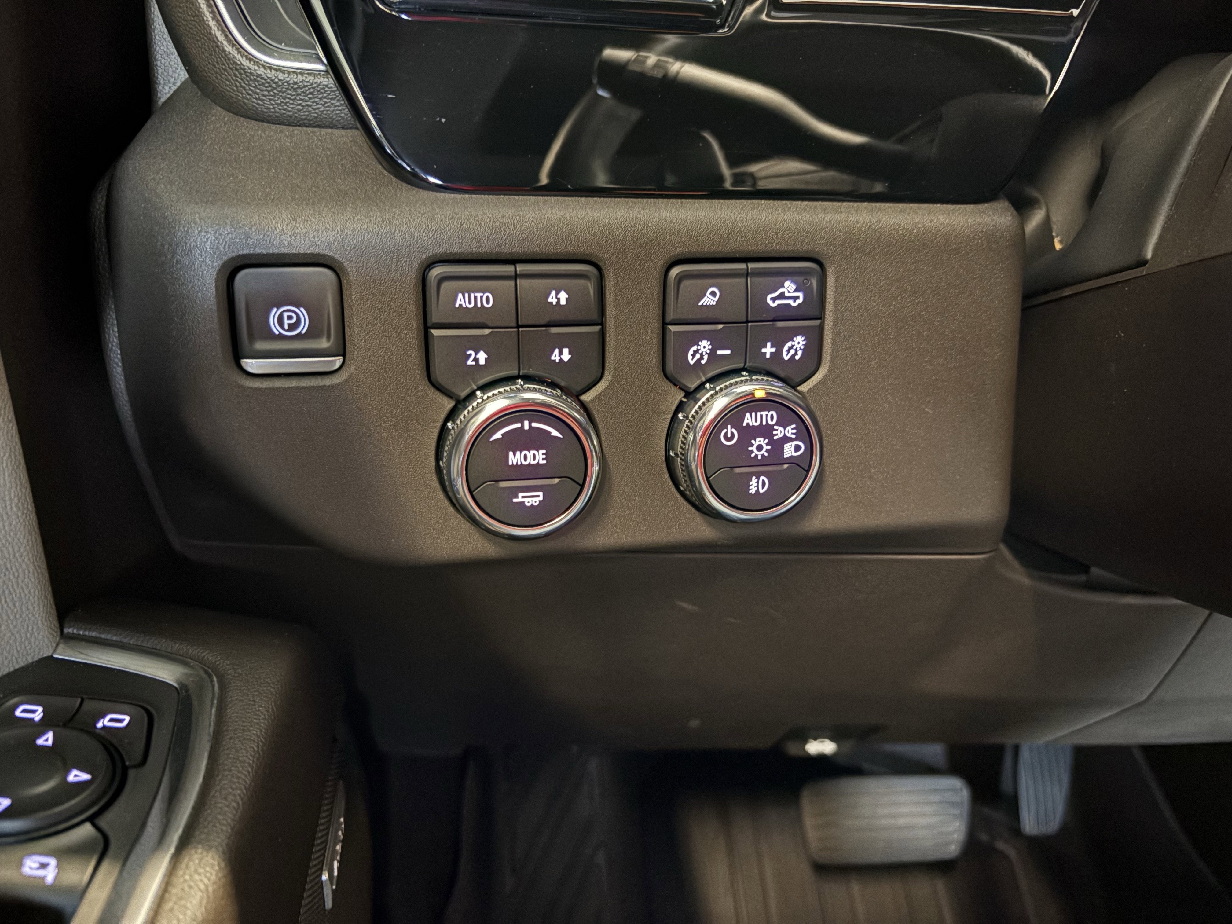 2023 GMC Sierra 1500 SLT 4WD
