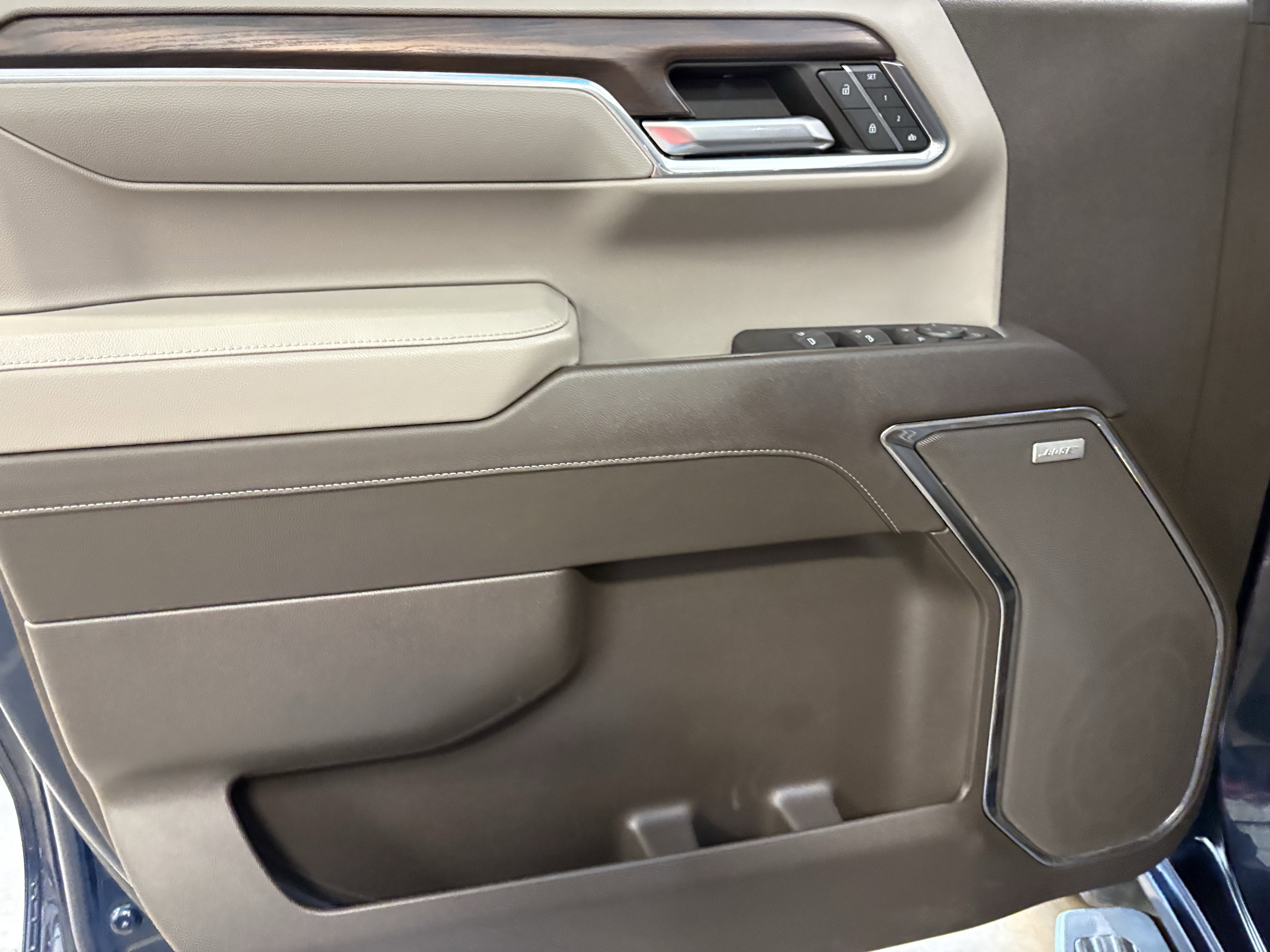 2023 GMC Sierra 1500 SLT 4WD