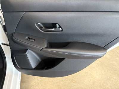 2024 Nissan Sentra SV FWD