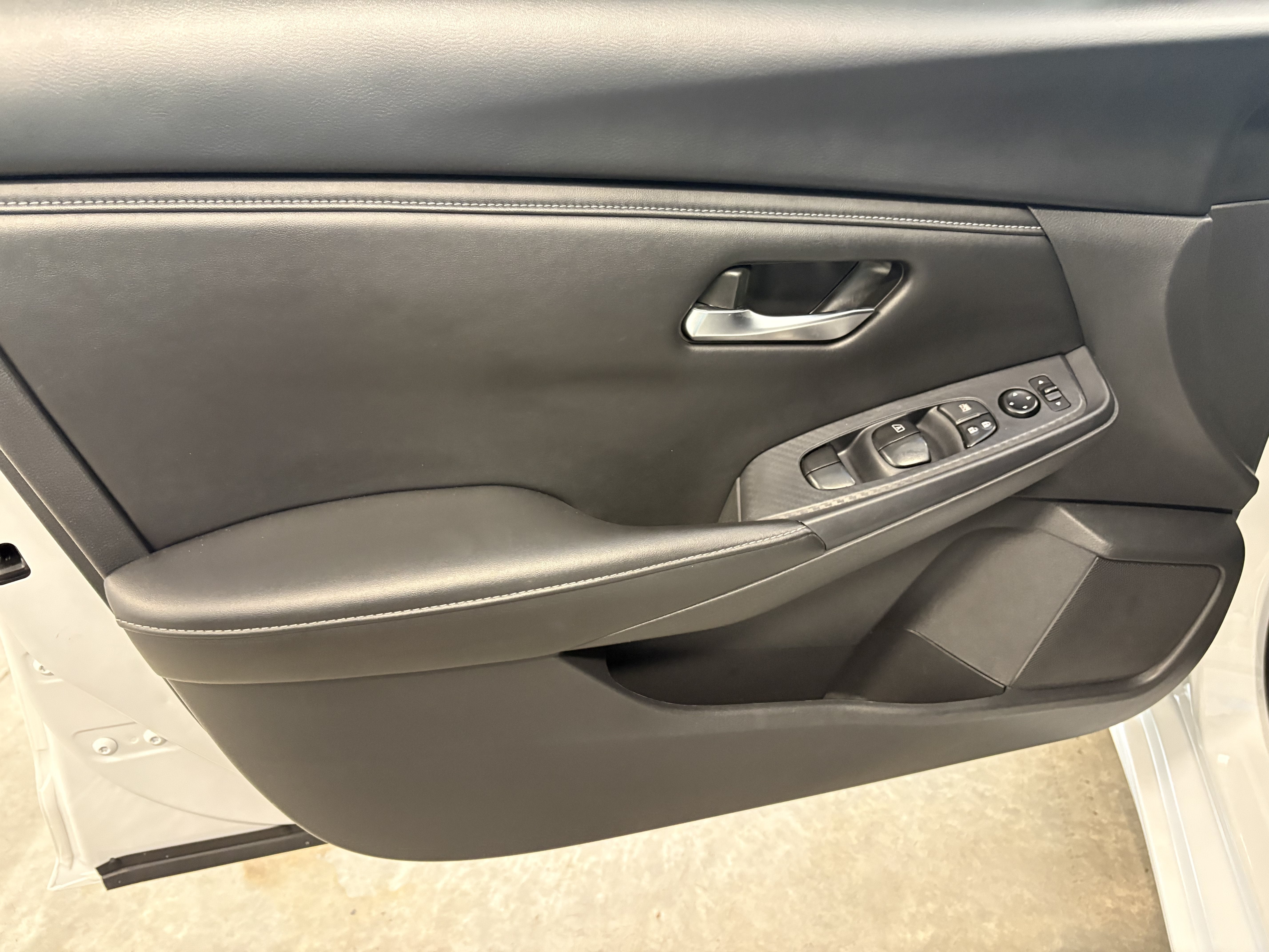 2024 Nissan Sentra SV FWD