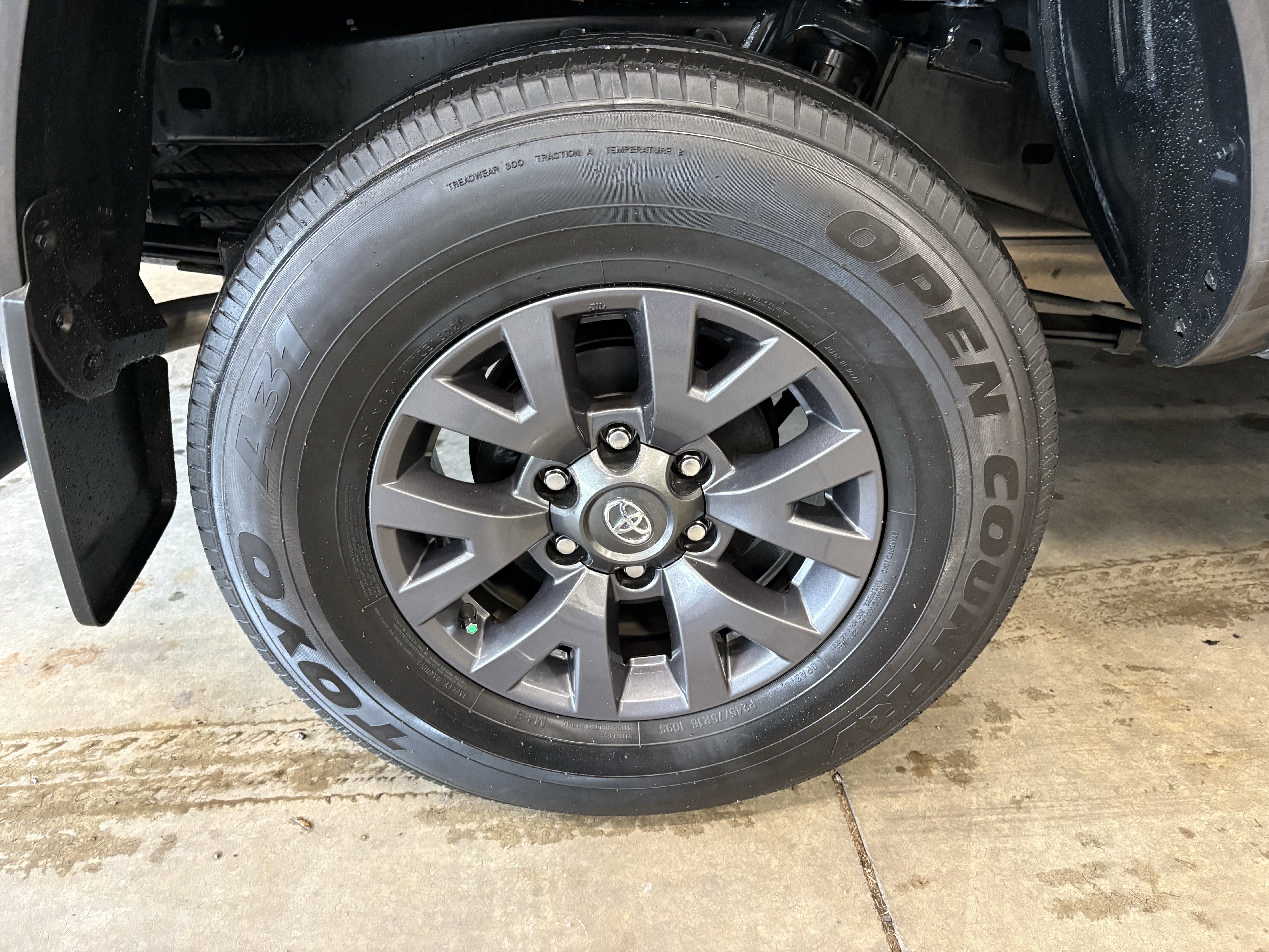 2023 Toyota Tacoma SR5 RWD