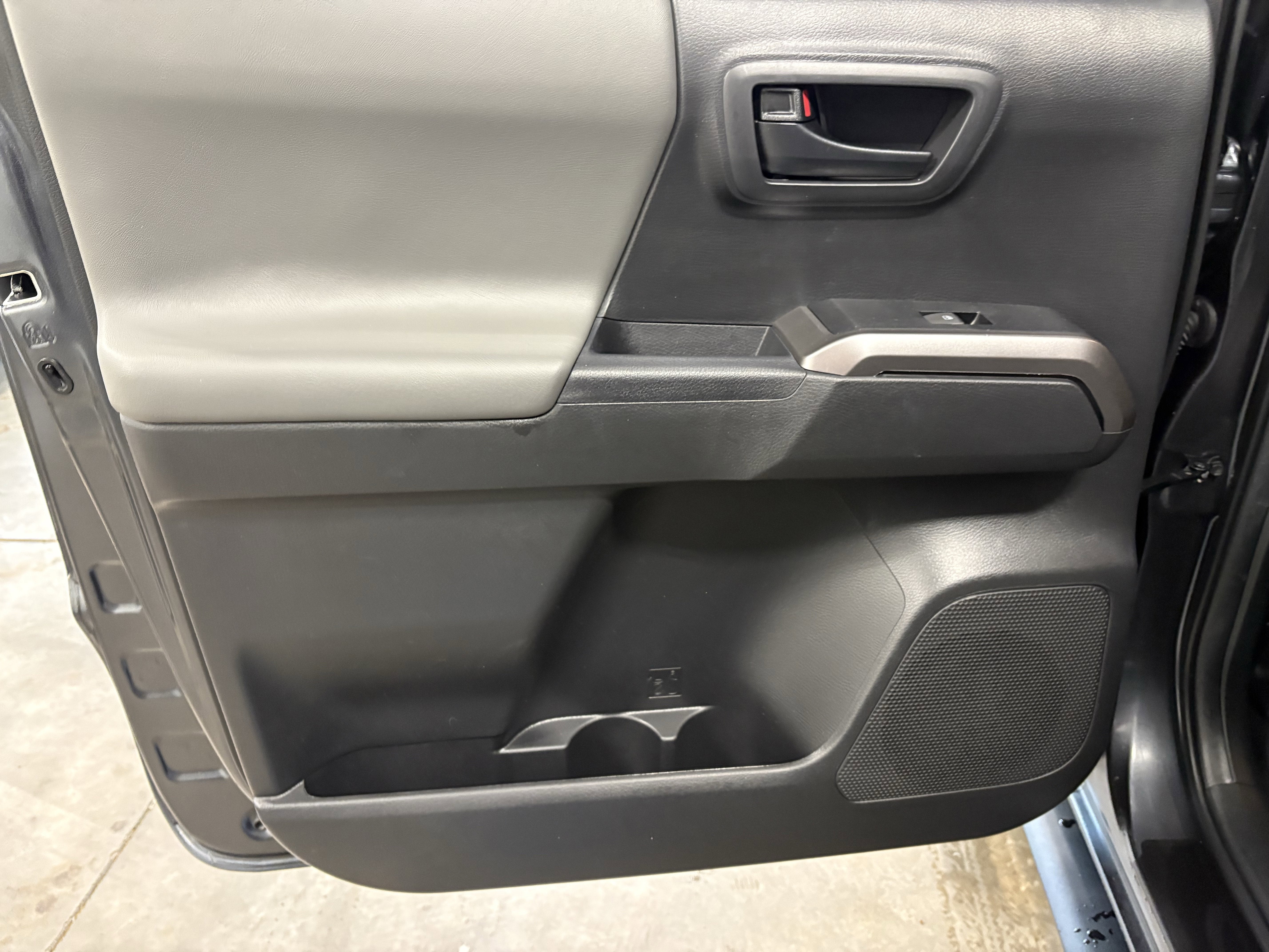 2023 Toyota Tacoma SR5 RWD