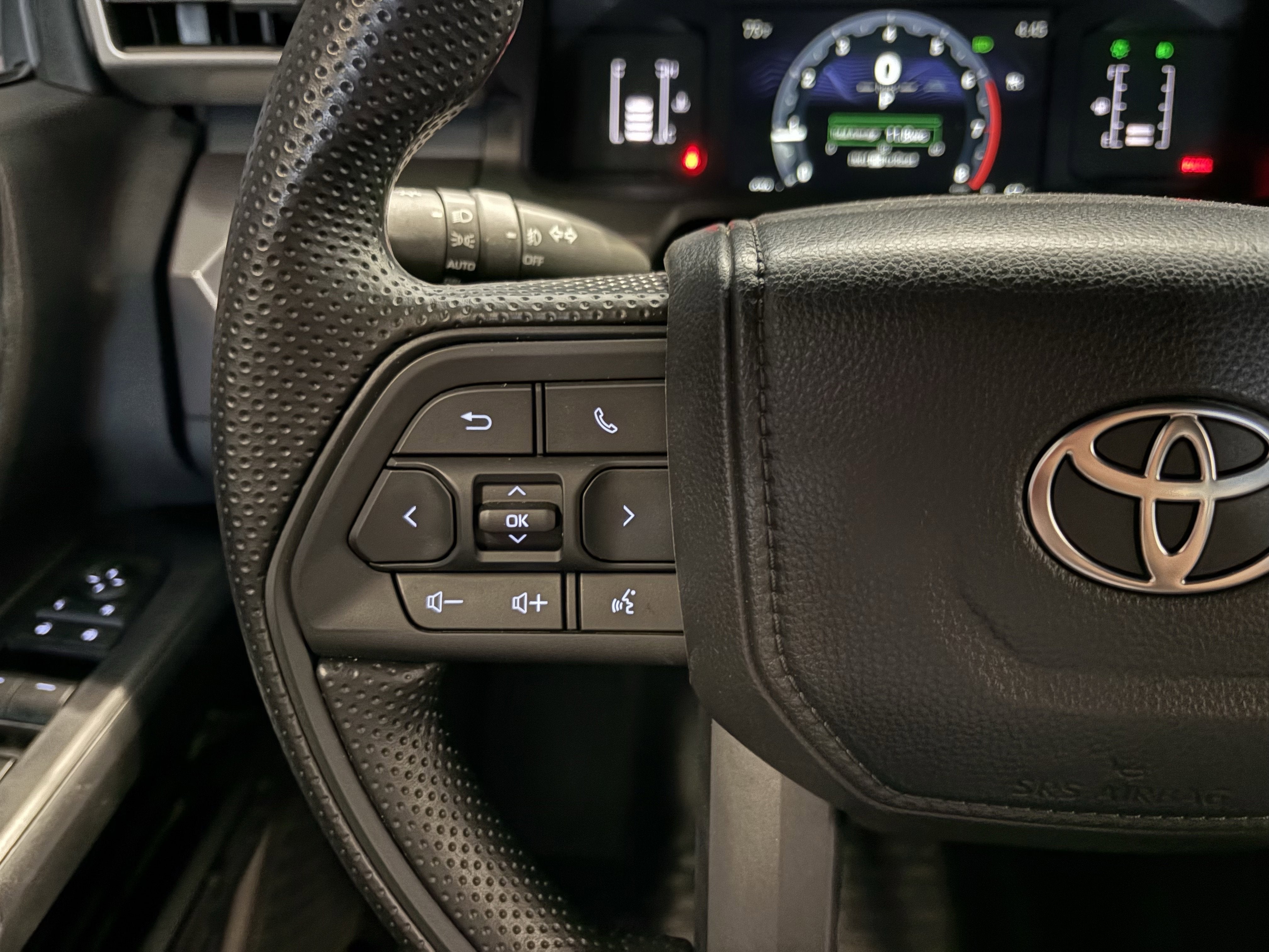 2026 Toyota Tacoma SR5 4WD