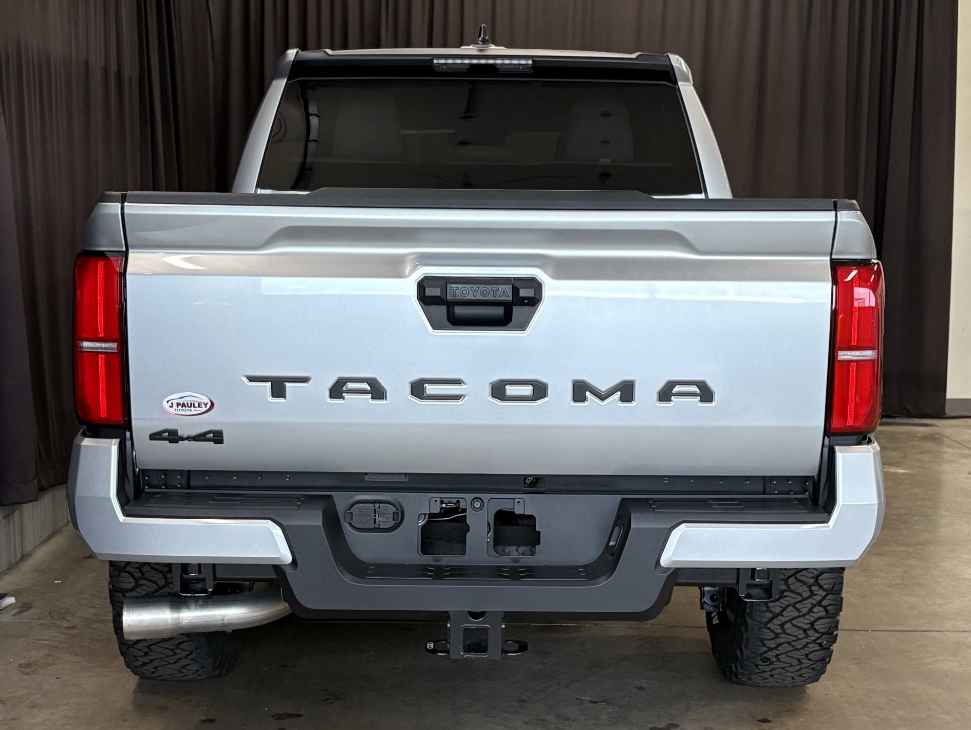 2026 Toyota Tacoma SR5 4WD