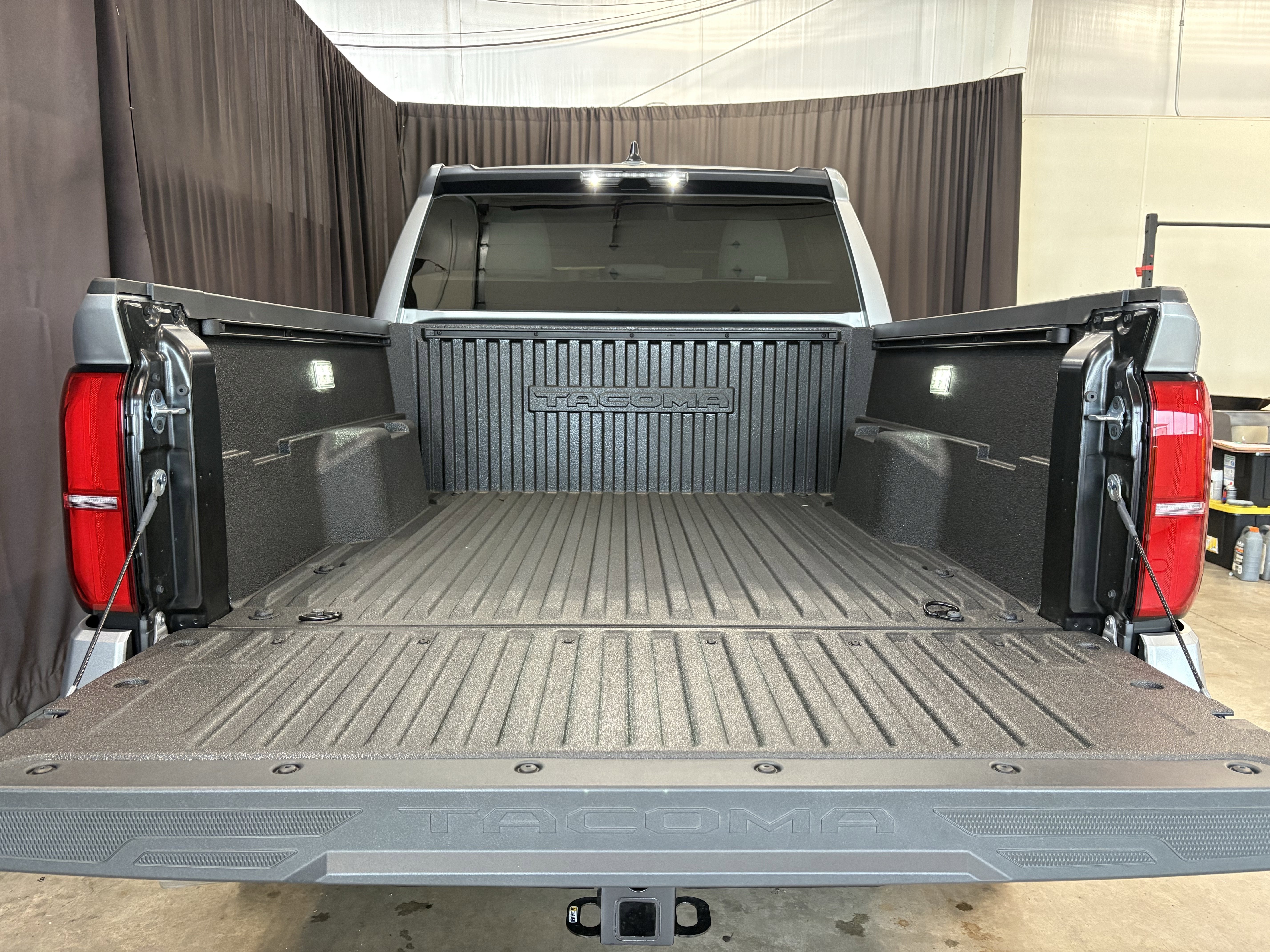 2026 Toyota Tacoma SR5 4WD