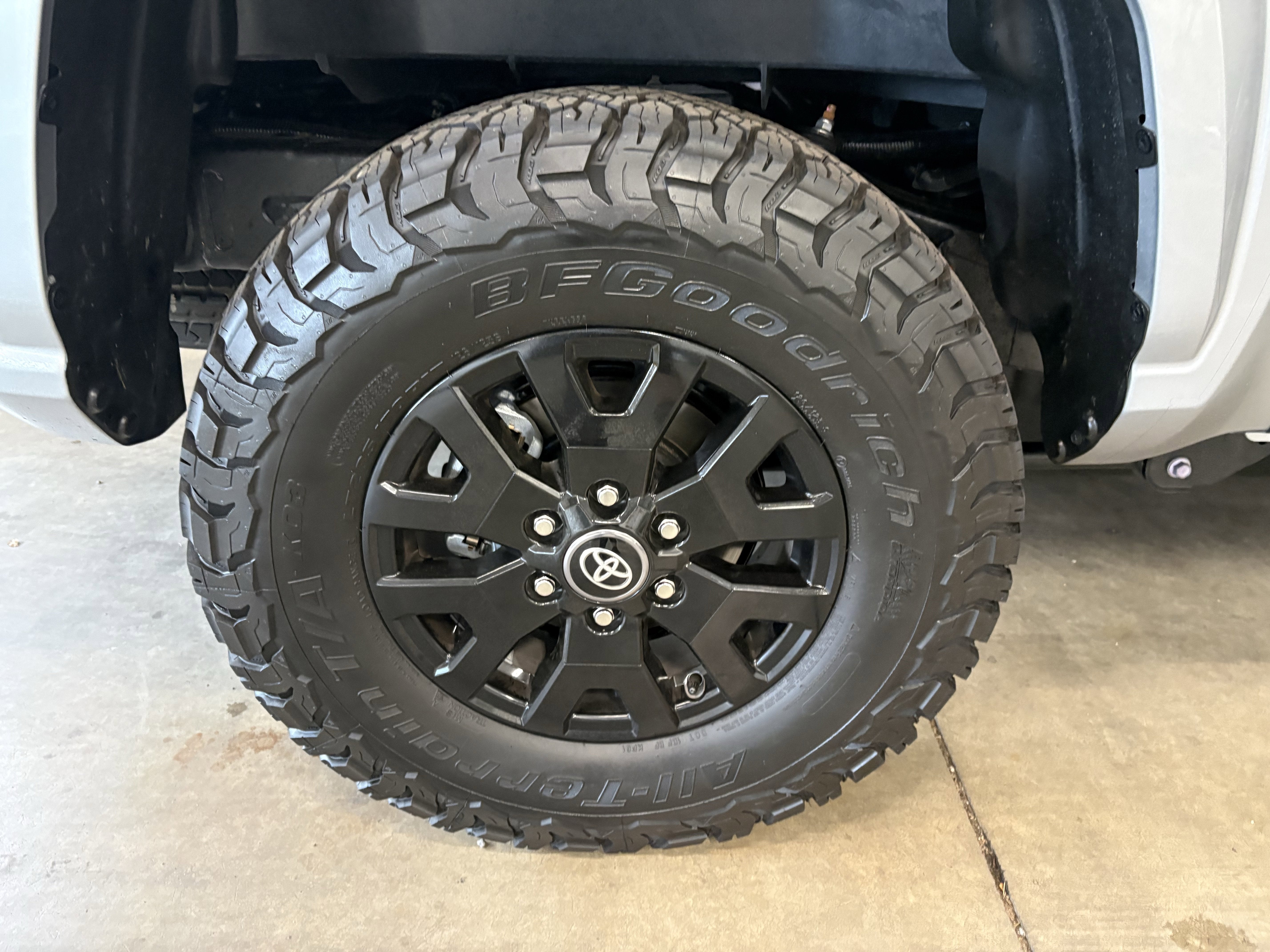 2026 Toyota Tacoma SR5 4WD