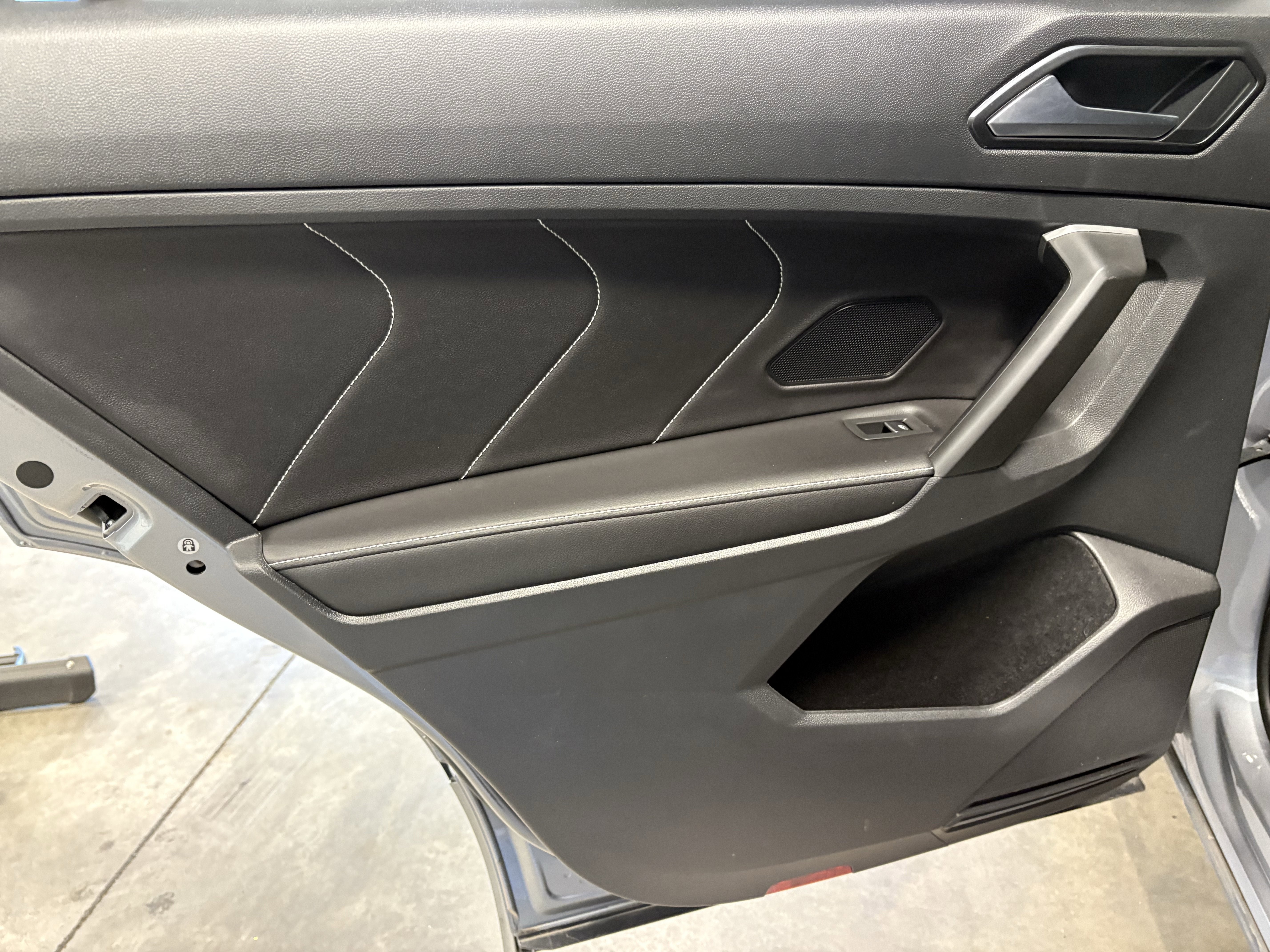 2024 Volkswagen Tiguan SE R-Line Black FWD