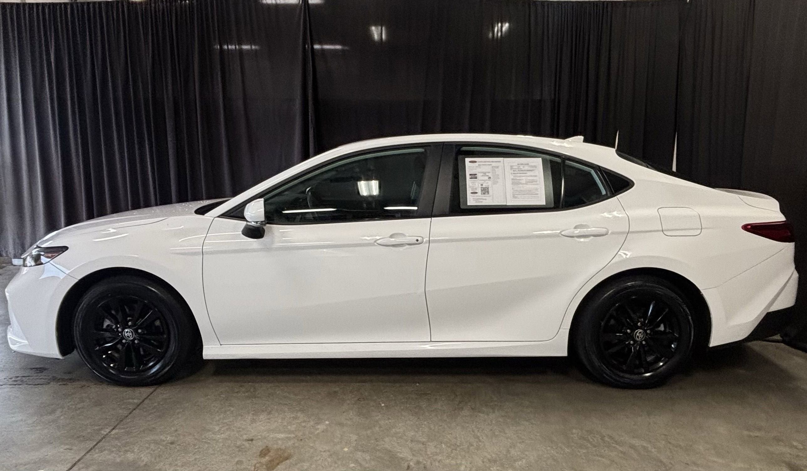 2025 Toyota Camry LE FWD