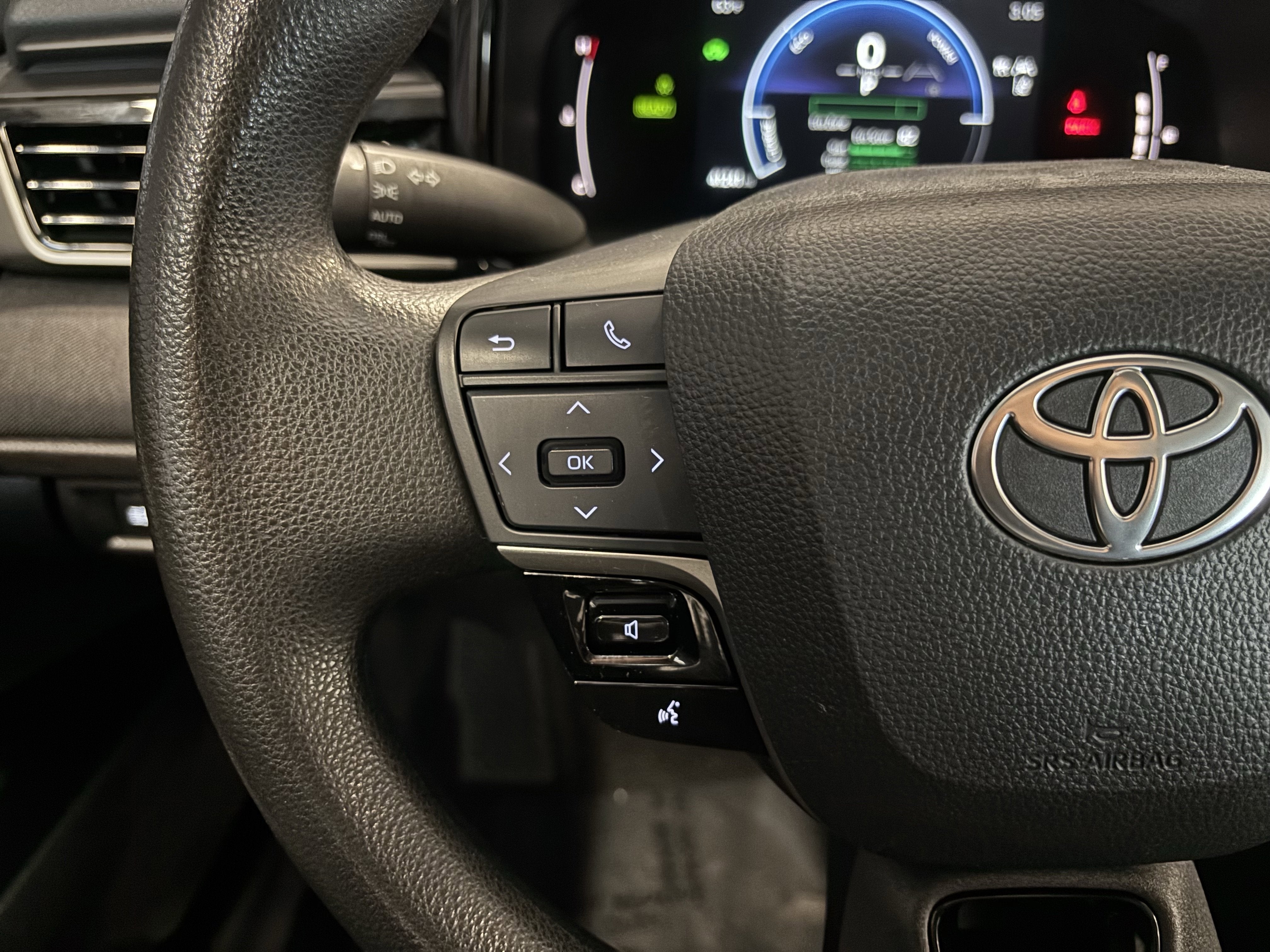 2025 Toyota Camry LE FWD