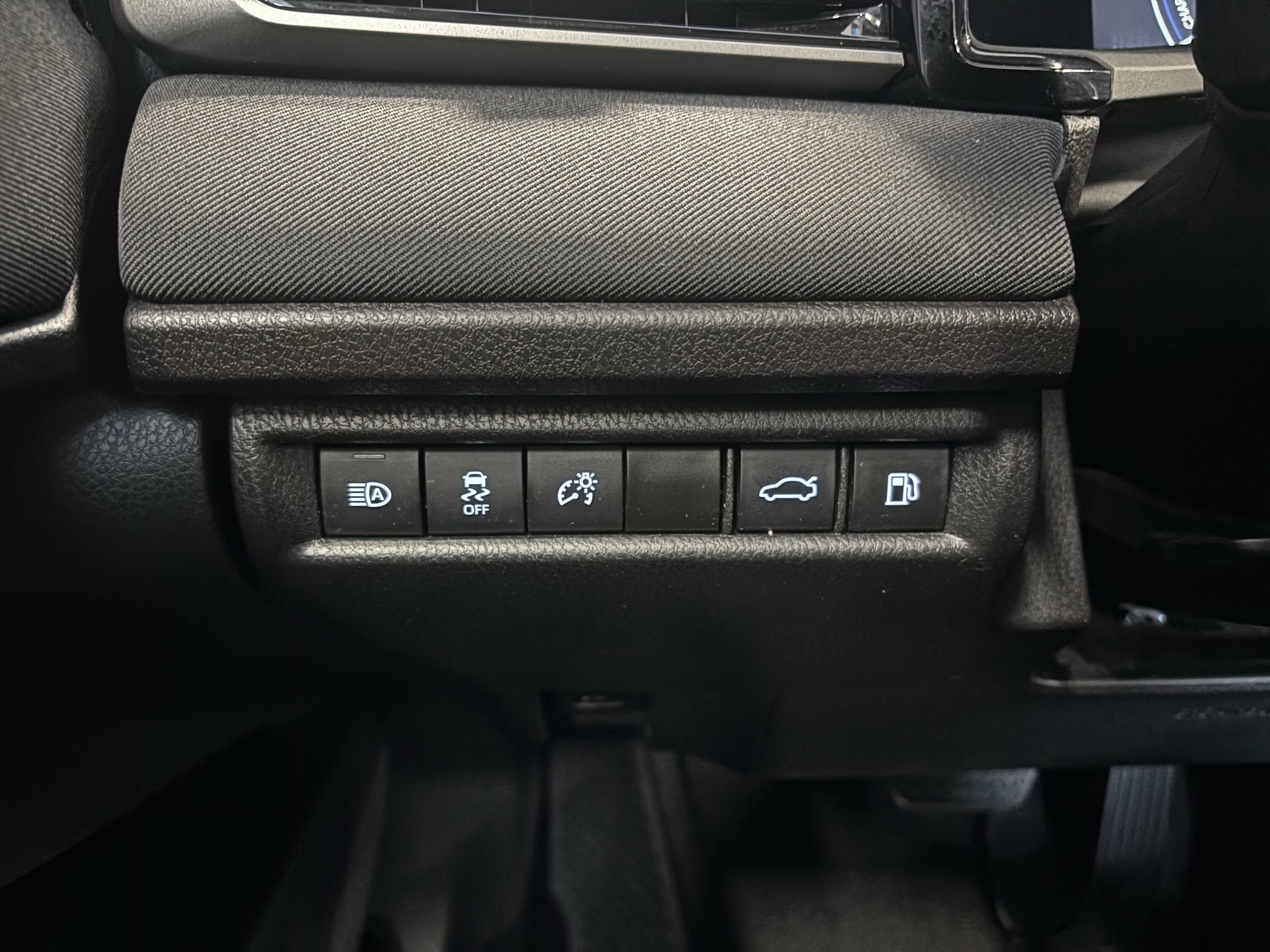 2025 Toyota Camry LE FWD