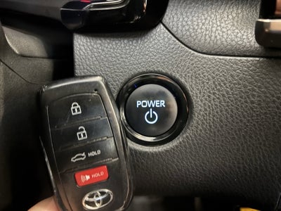 2025 Toyota Camry LE FWD