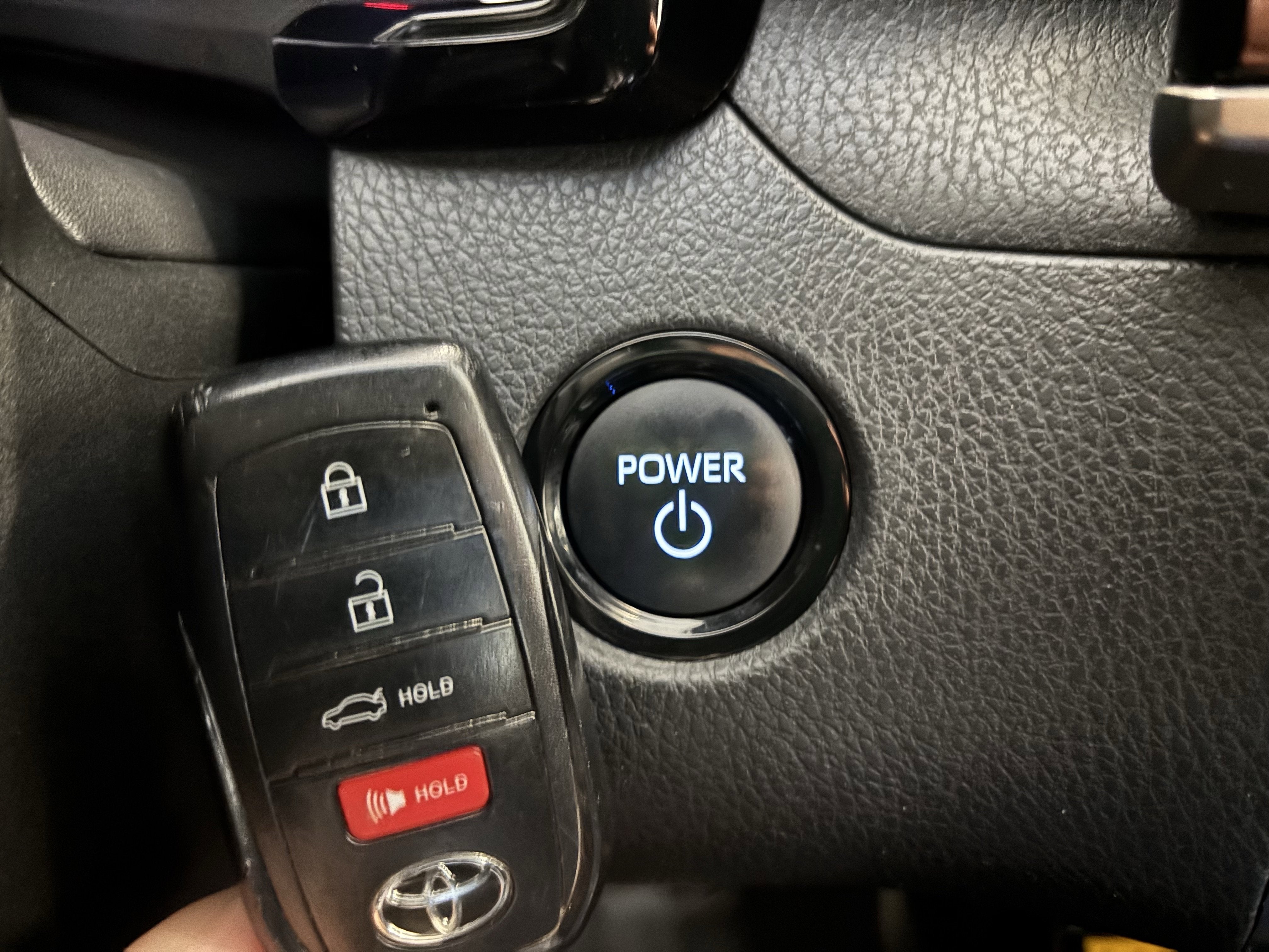 2025 Toyota Camry LE FWD