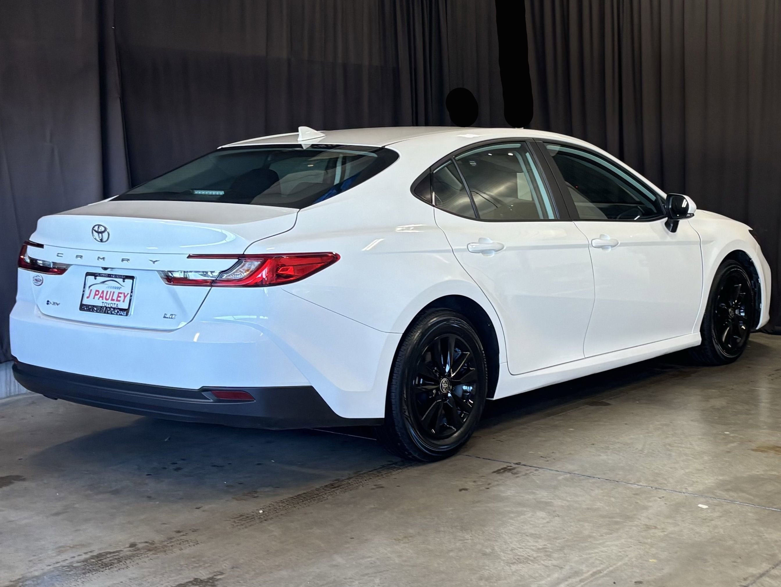 2025 Toyota Camry LE FWD