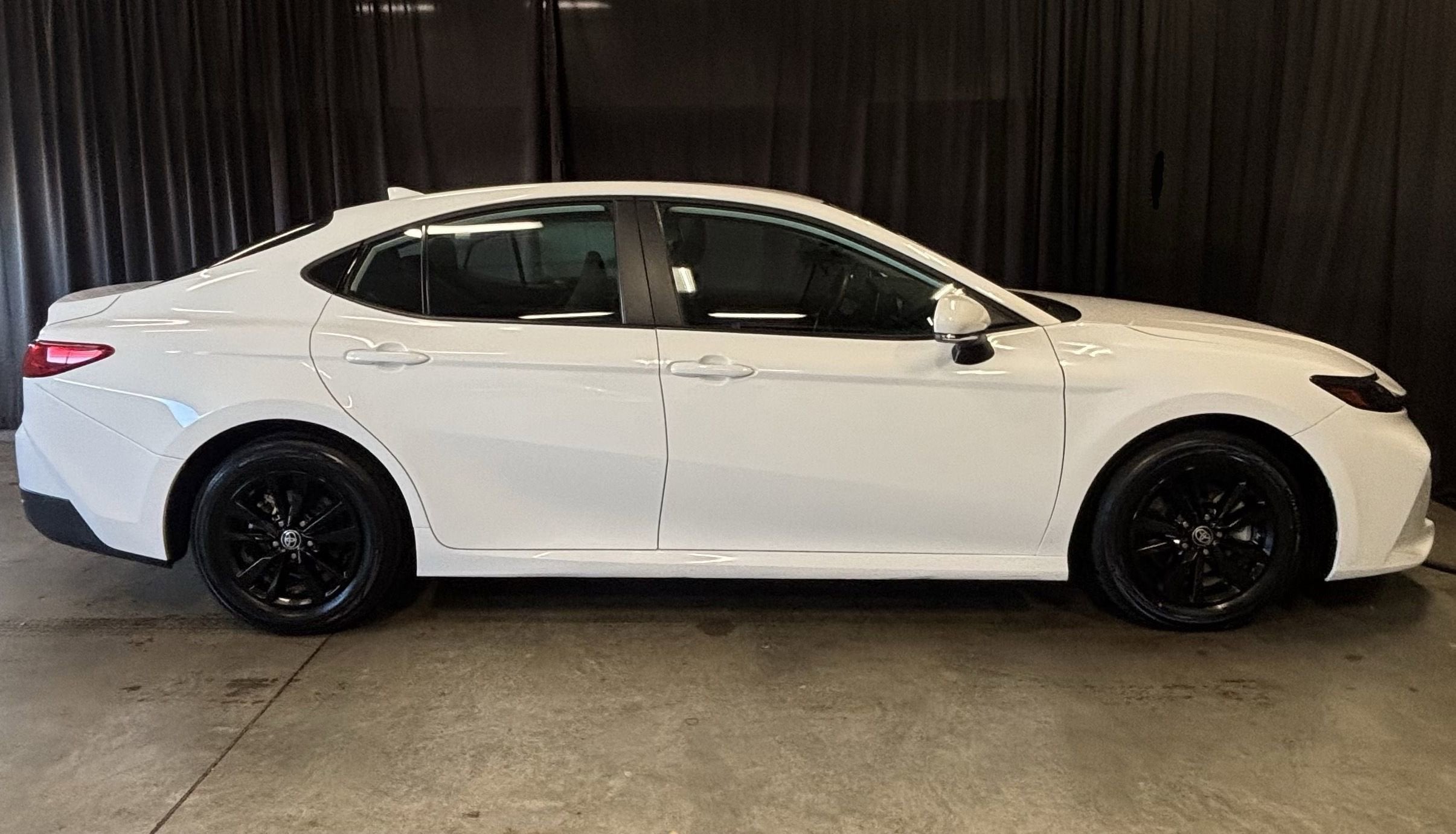 2025 Toyota Camry LE FWD