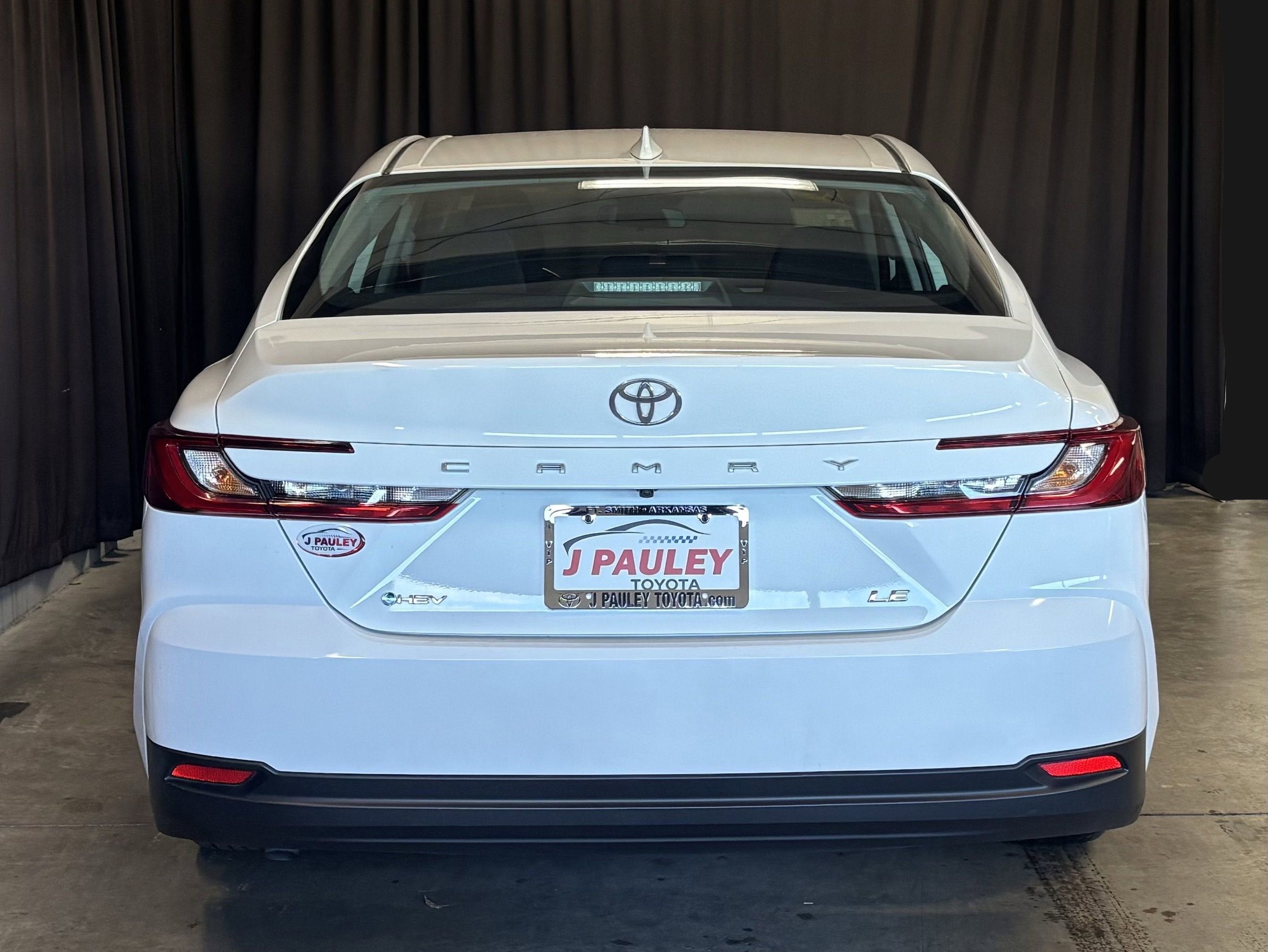 2025 Toyota Camry LE FWD