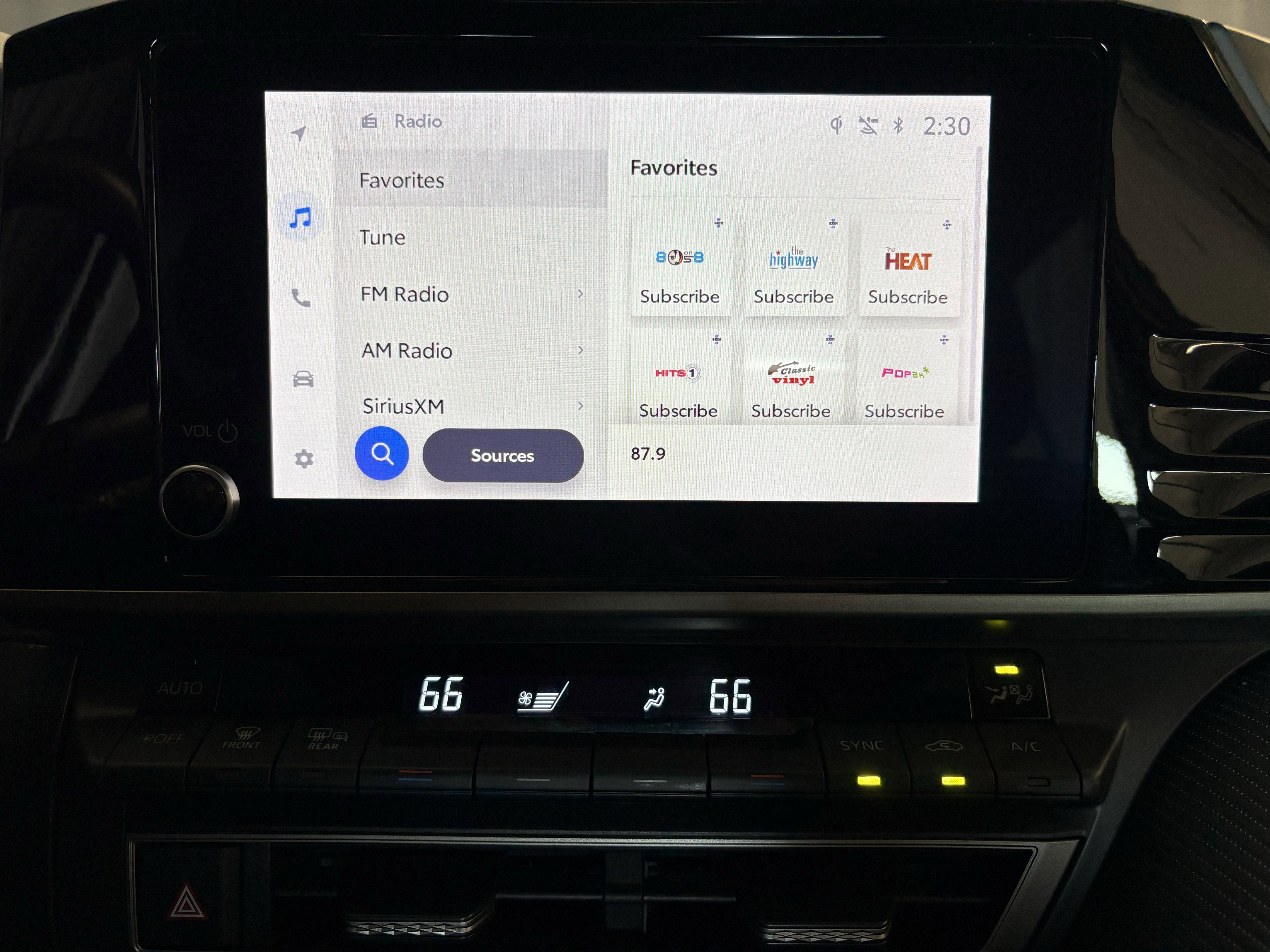 2025 Toyota Camry SE FWD