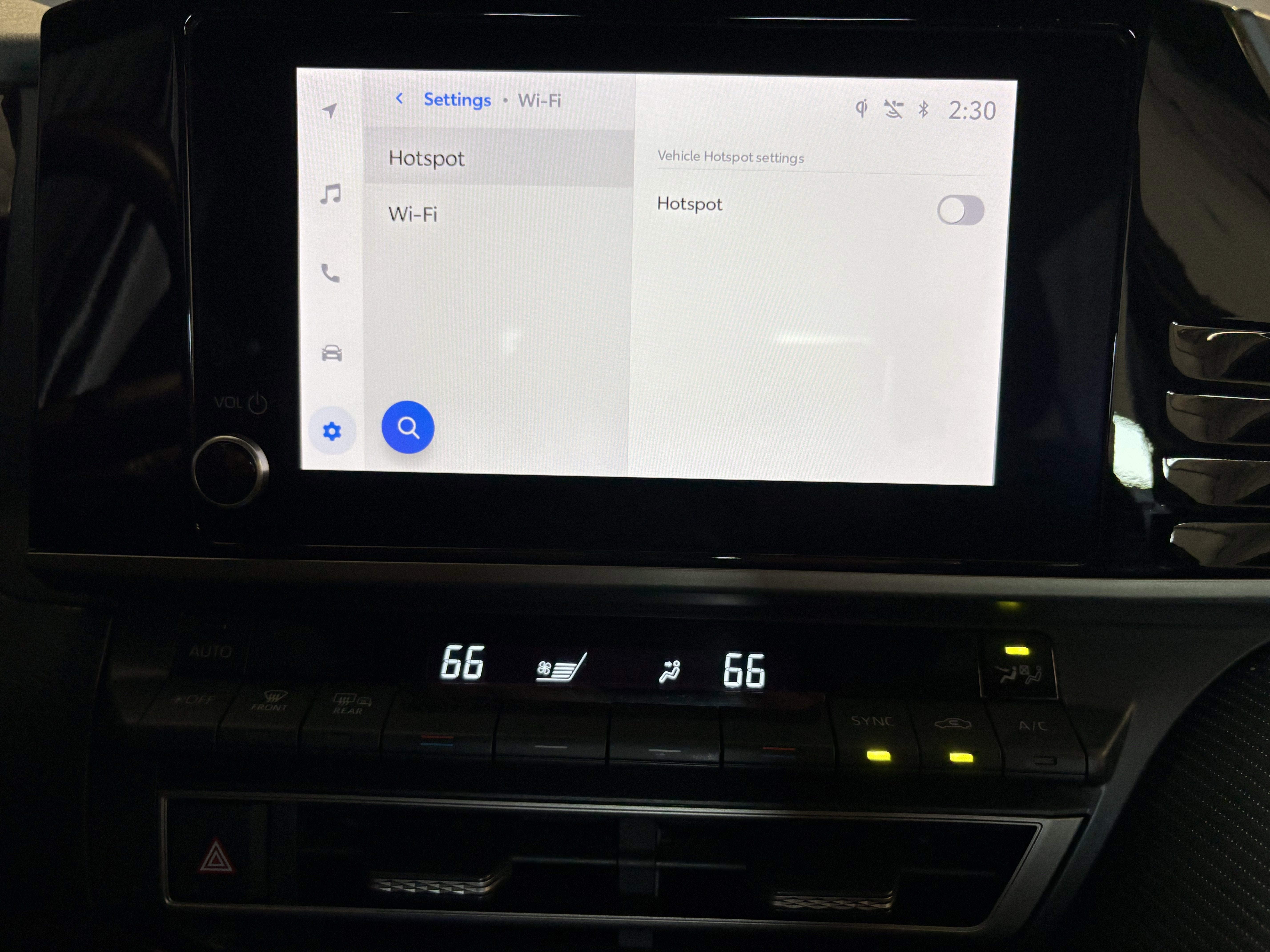 2025 Toyota Camry SE FWD