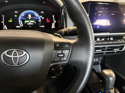 2025 Toyota Camry SE FWD